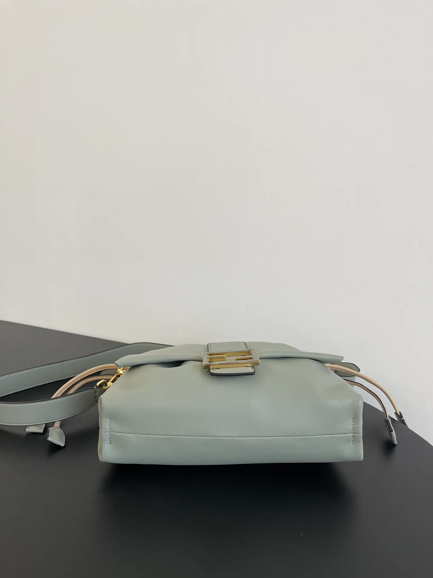Классические Сумки Женские Fendi 13546221