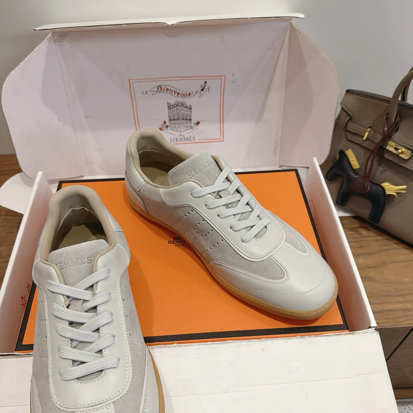 Кроссовки Женские Hermes 18230938