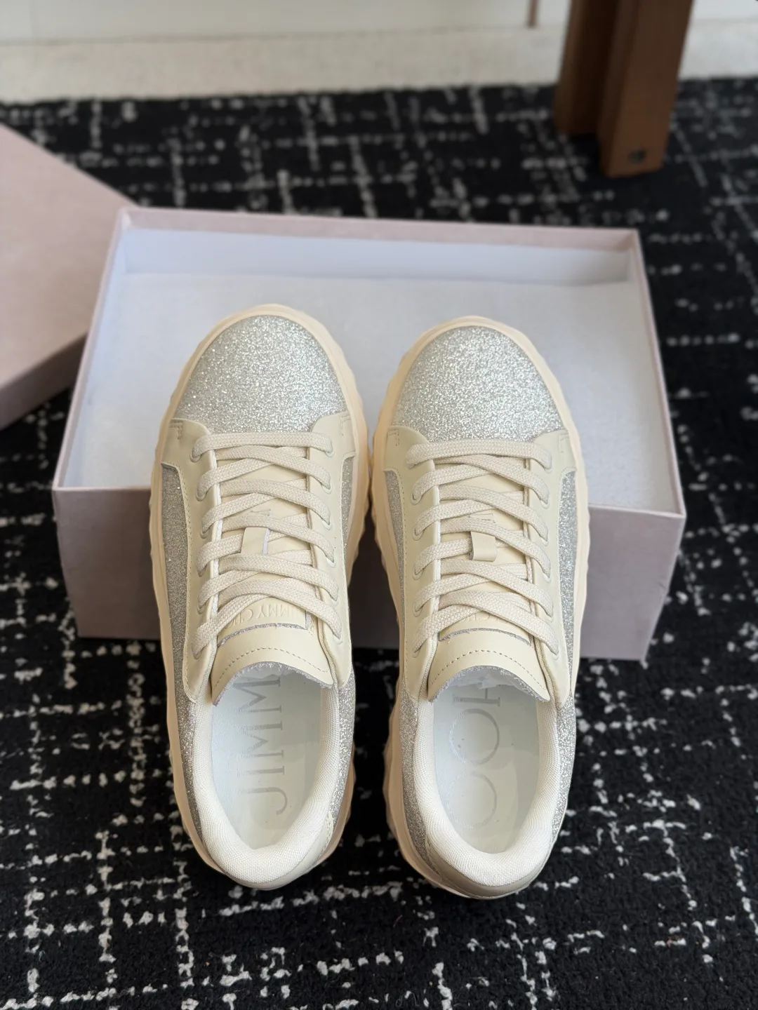 Кроссовки Женские Jimmy Choo 18260365