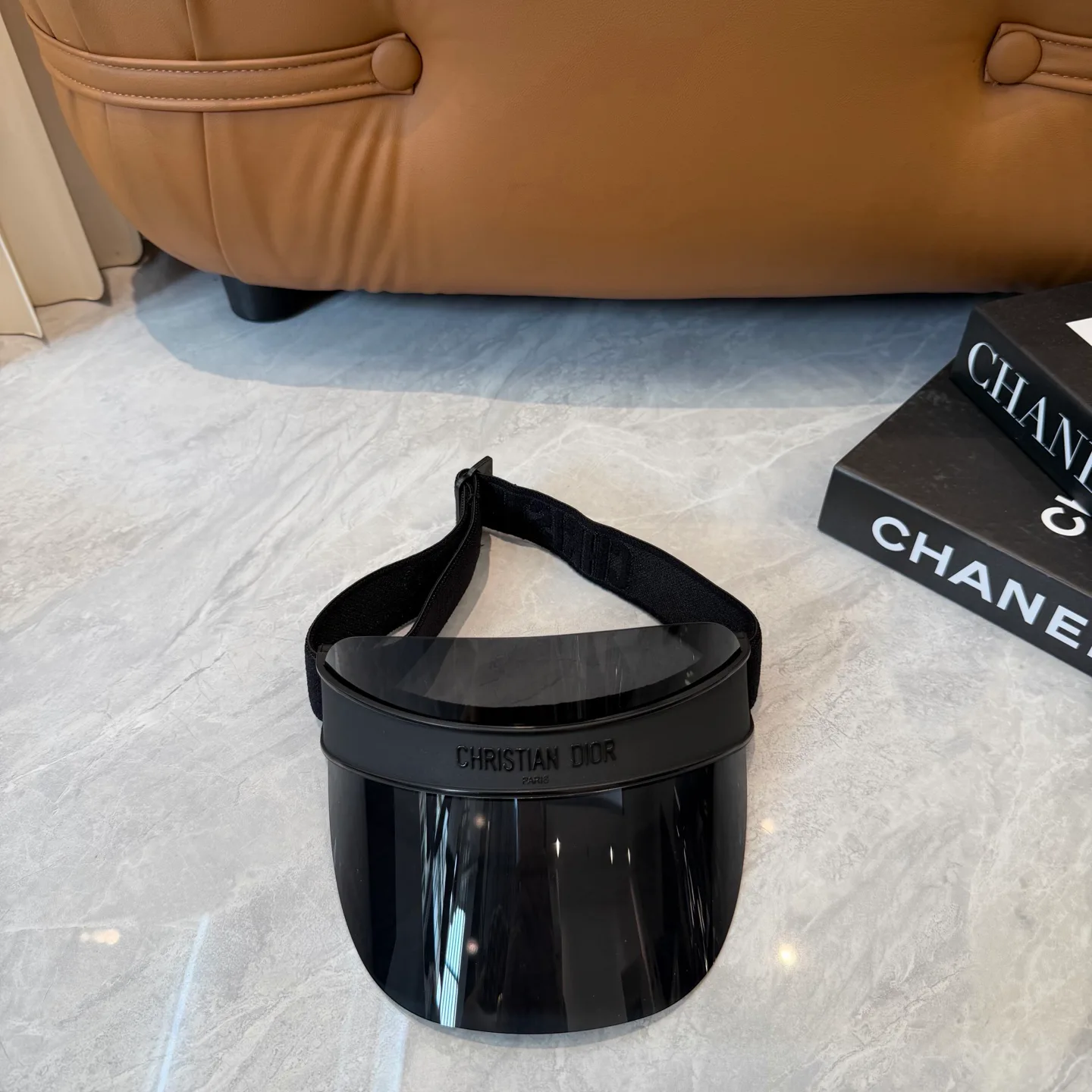 Головные Уборы Christian Dior 13294396