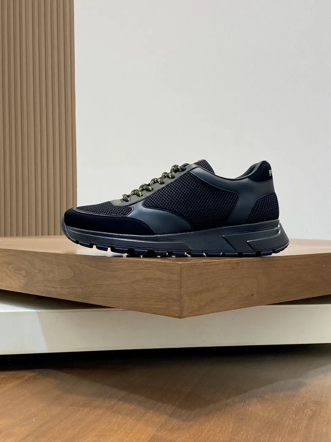 Кроссовки Мужские Prada 13436026