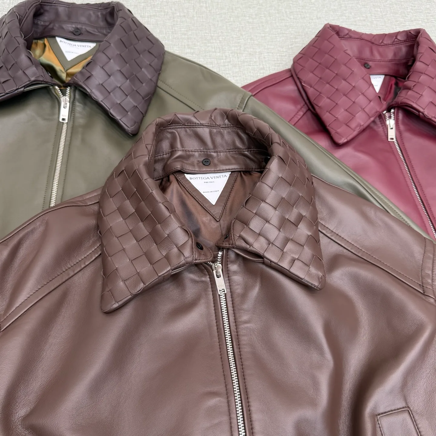 Кожаные Куртки И Дублёнки Женские Bottega Veneta 17408438