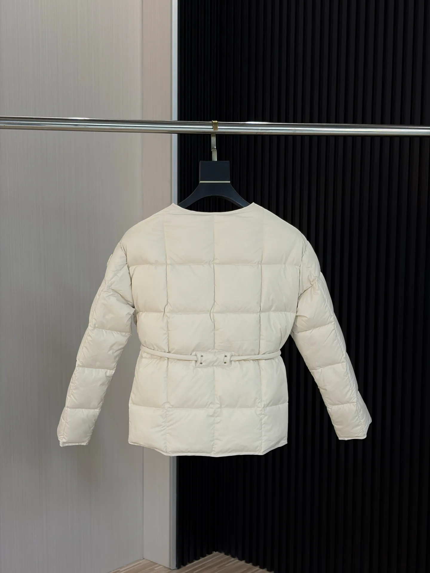 Куртки И Пуховики Женские Moncler 18600035