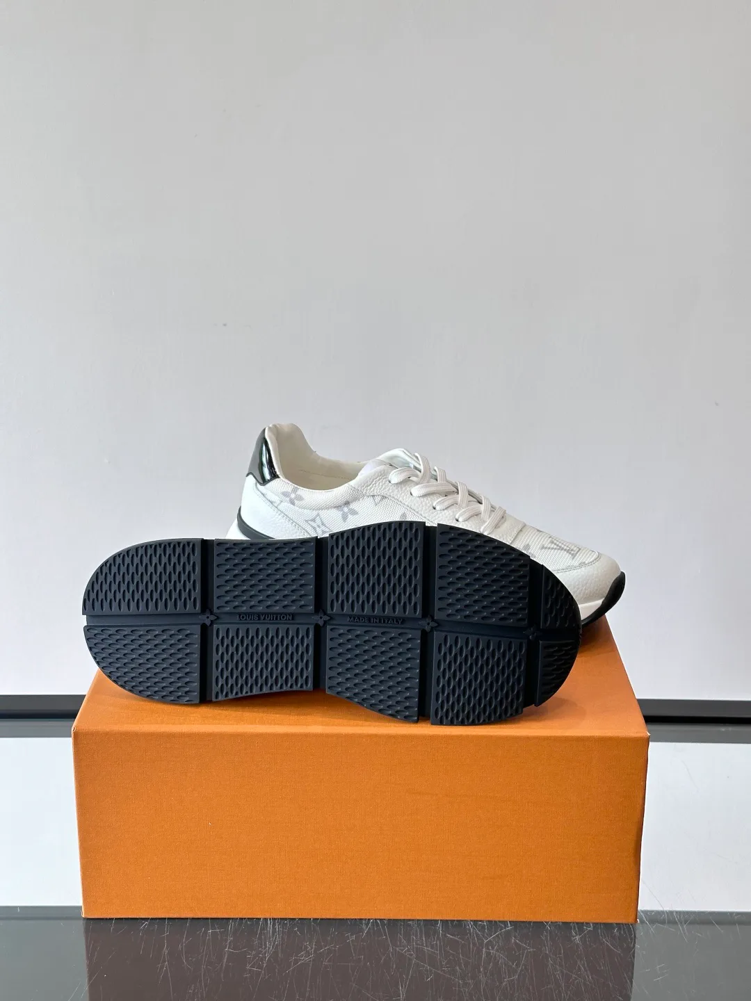 Кроссовки Мужские Louis Vuitton 367176