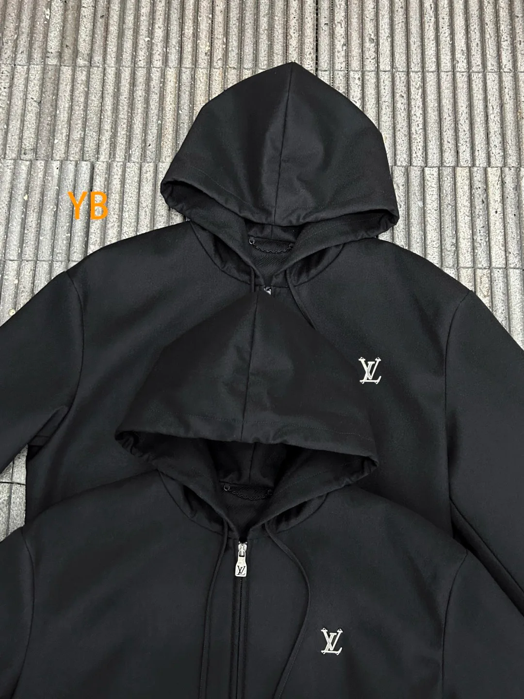 Куртки И Пуховики Мужские Louis Vuitton 17480623