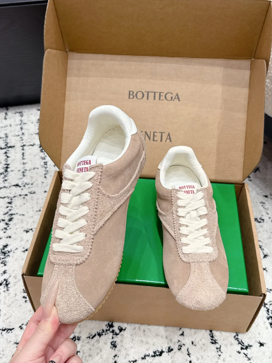 Кроссовки Женские Bottega Veneta 18125097