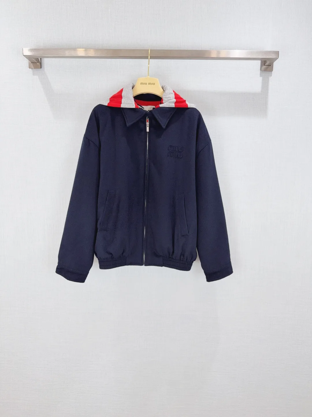 Куртки И Пуховики Женские Miu Miu 11663627