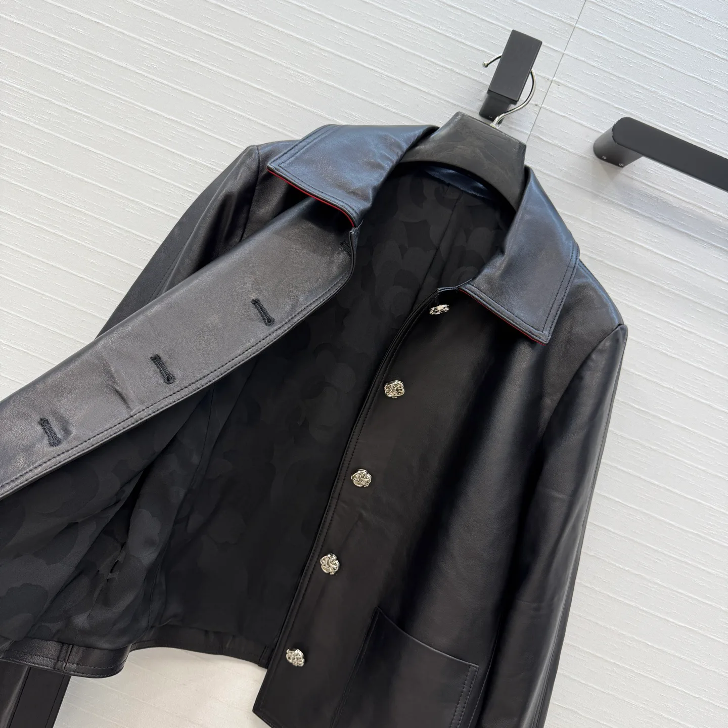 Кожаные Куртки И Дублёнки Женские Chanel 18910878