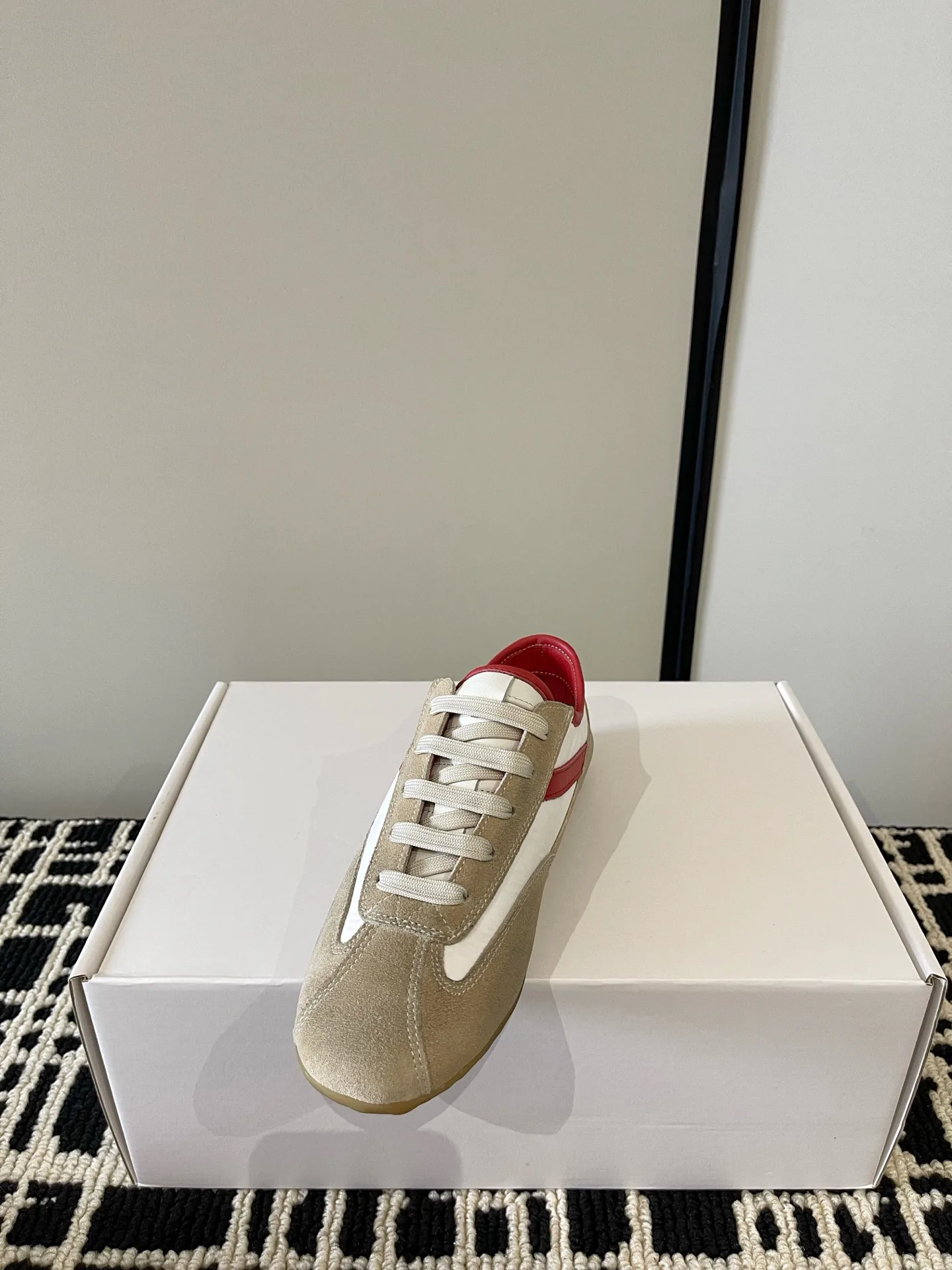 Кроссовки Женские Alexander Mcqueen 18386253