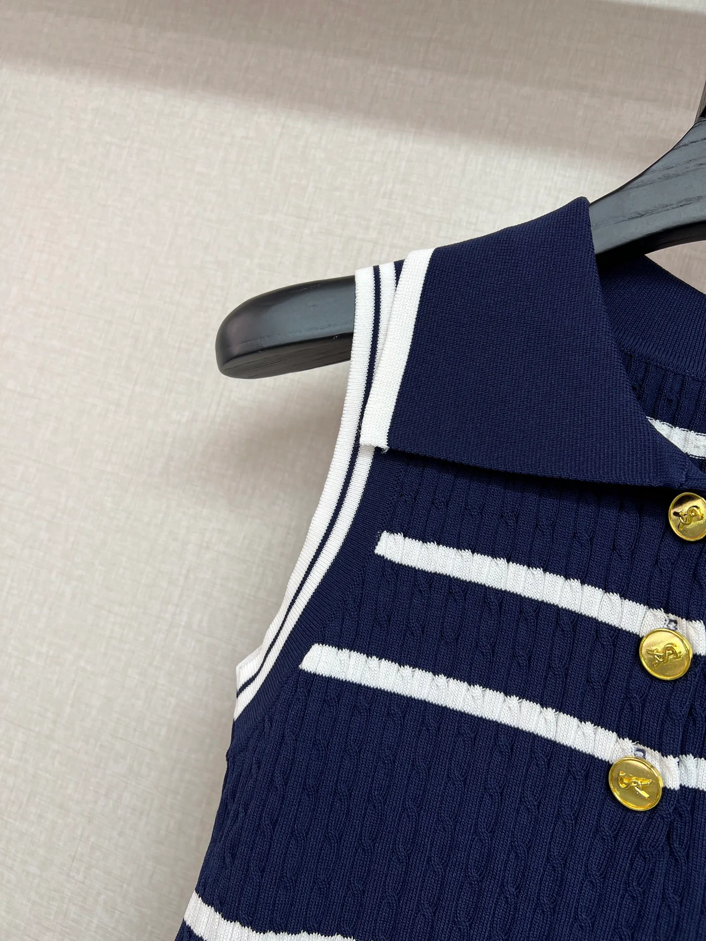 Топы Женские Saint Laurent 13410366