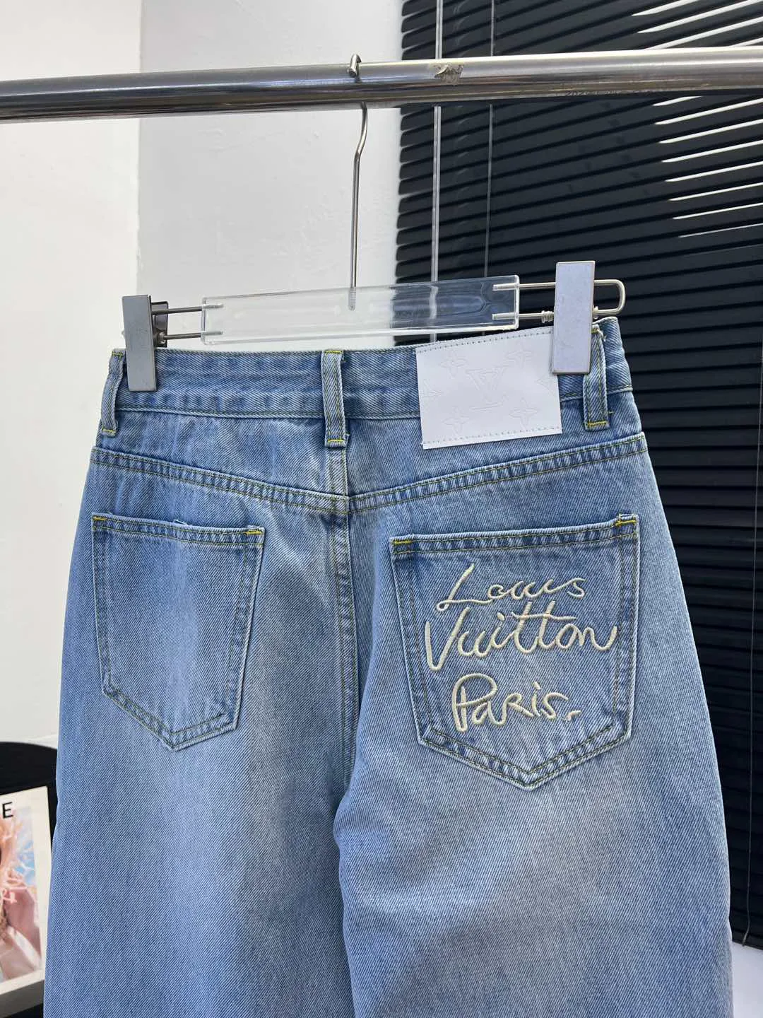 Джинсы Женские Louis Vuitton 11705328