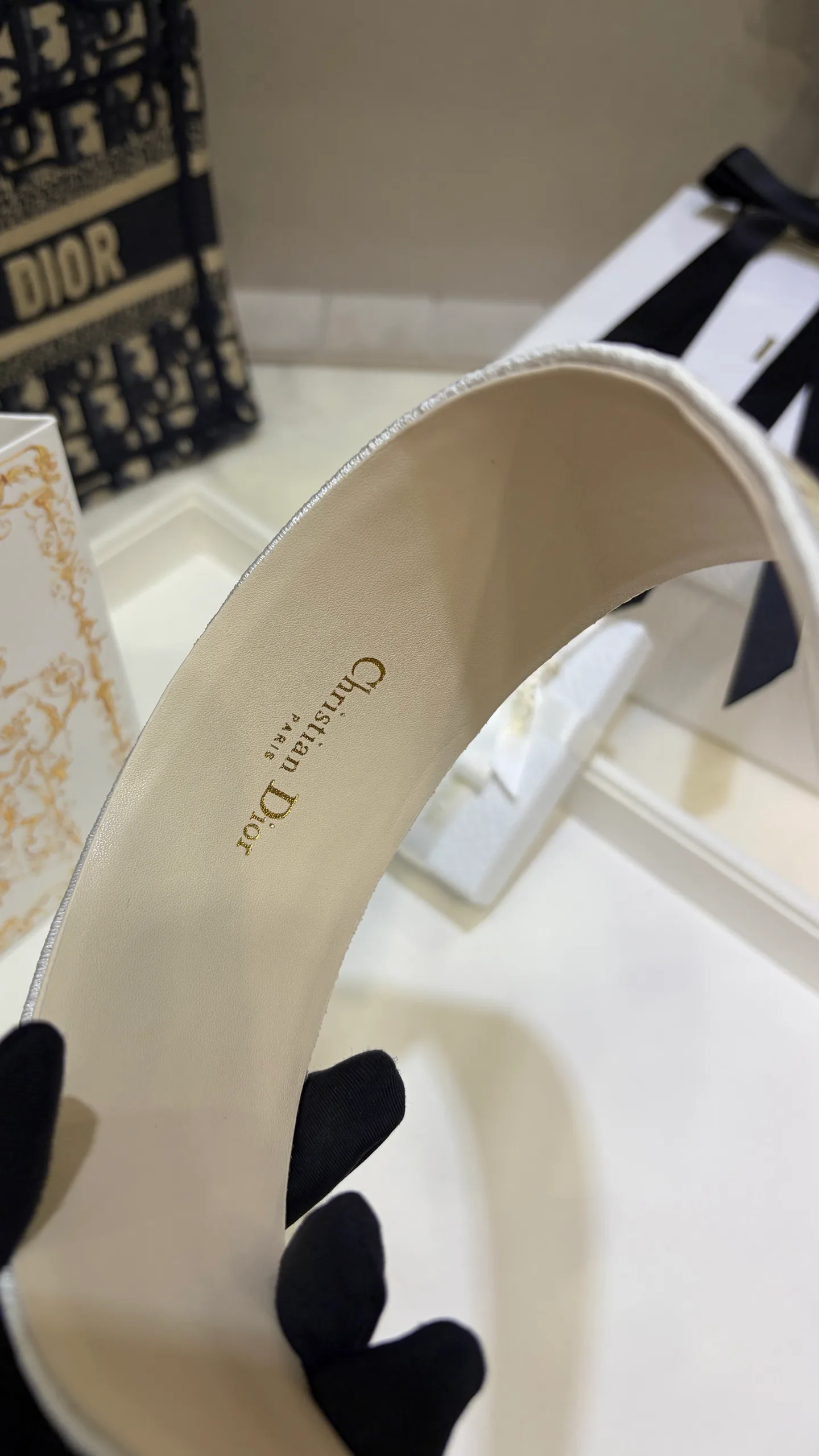 Головные Уборы Christian Dior 17168170