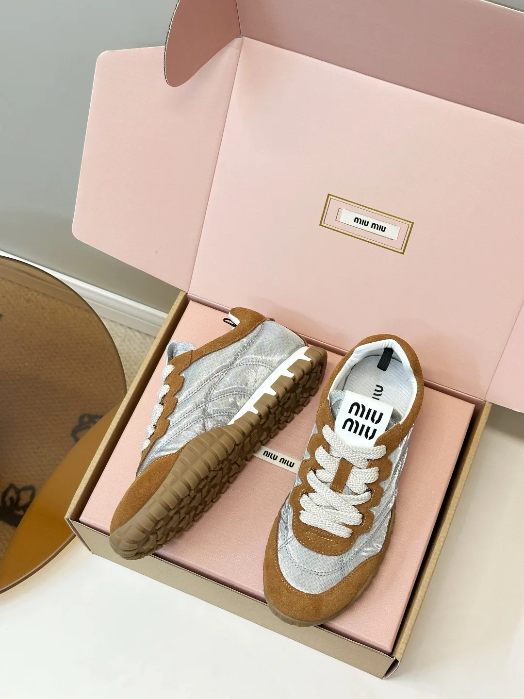 Кроссовки Женские Miu Miu 19032052