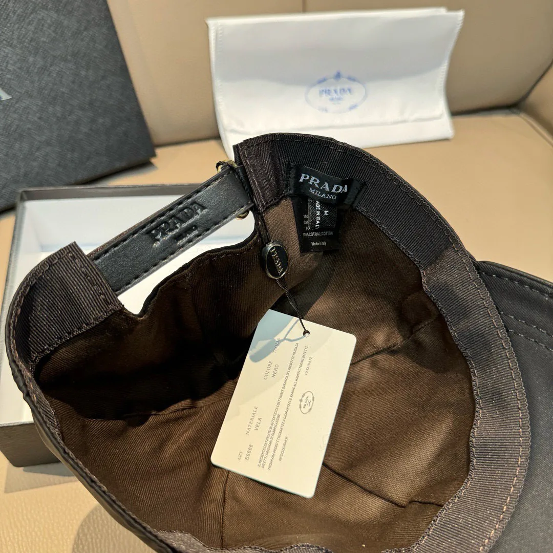 Головные Уборы Prada 17604798