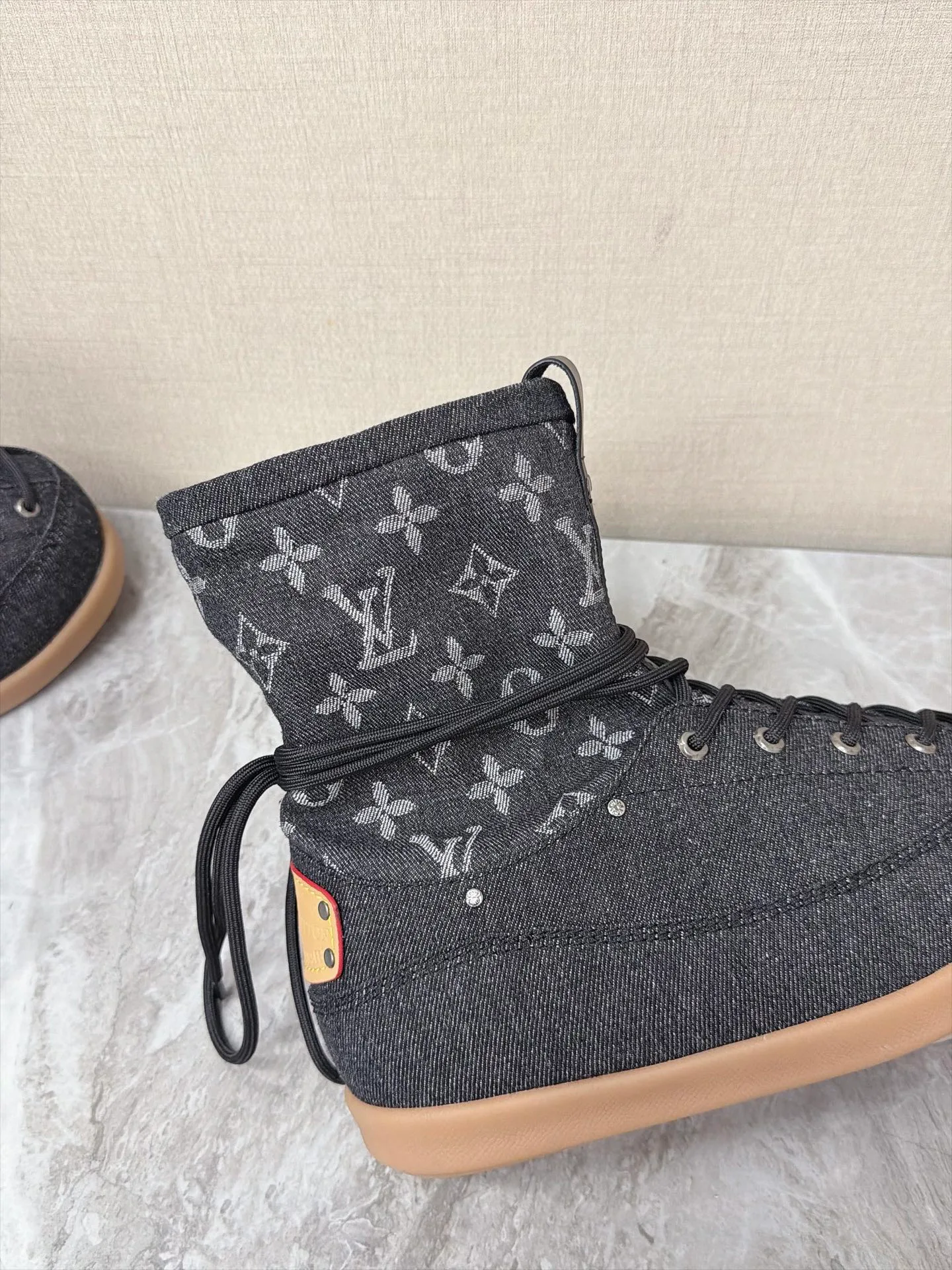 Угги Женские Louis Vuitton 19179034