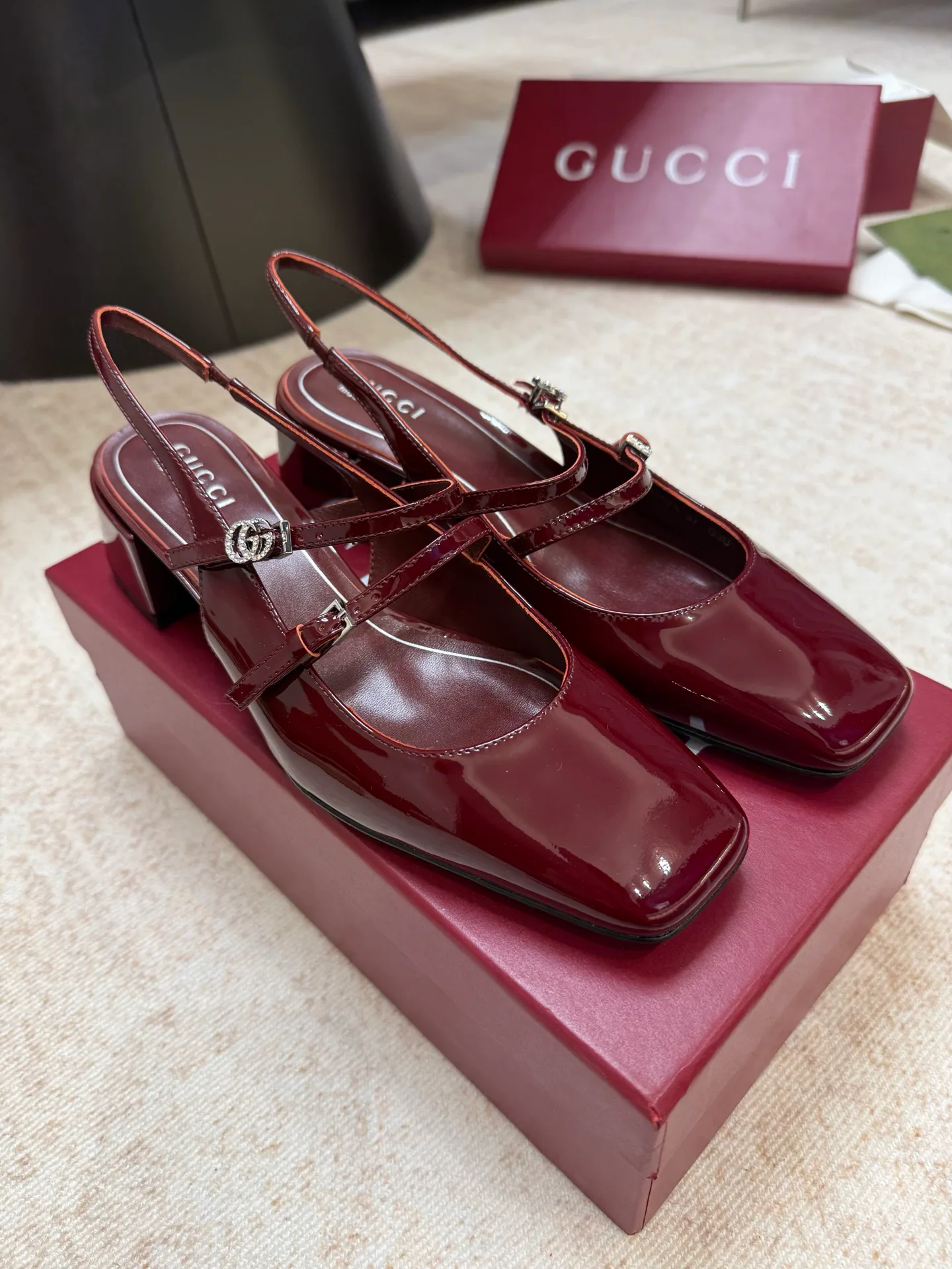 Босоножки Женские Gucci 10407994