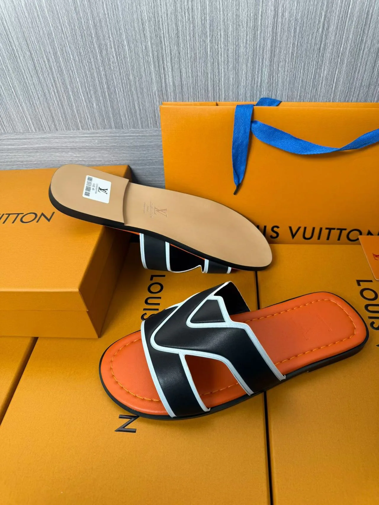 Шлепанцы Женские Louis Vuitton 1845034