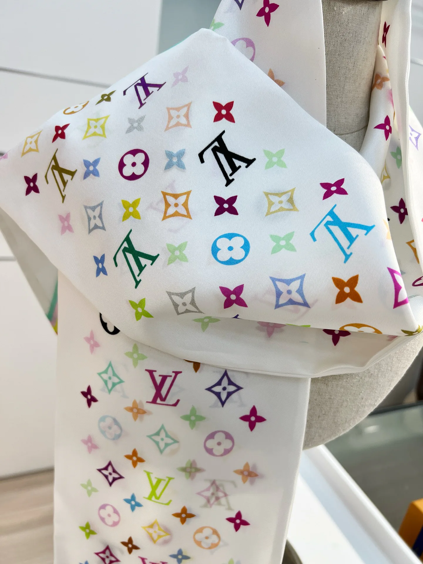 Шарфы Louis Vuitton 36156