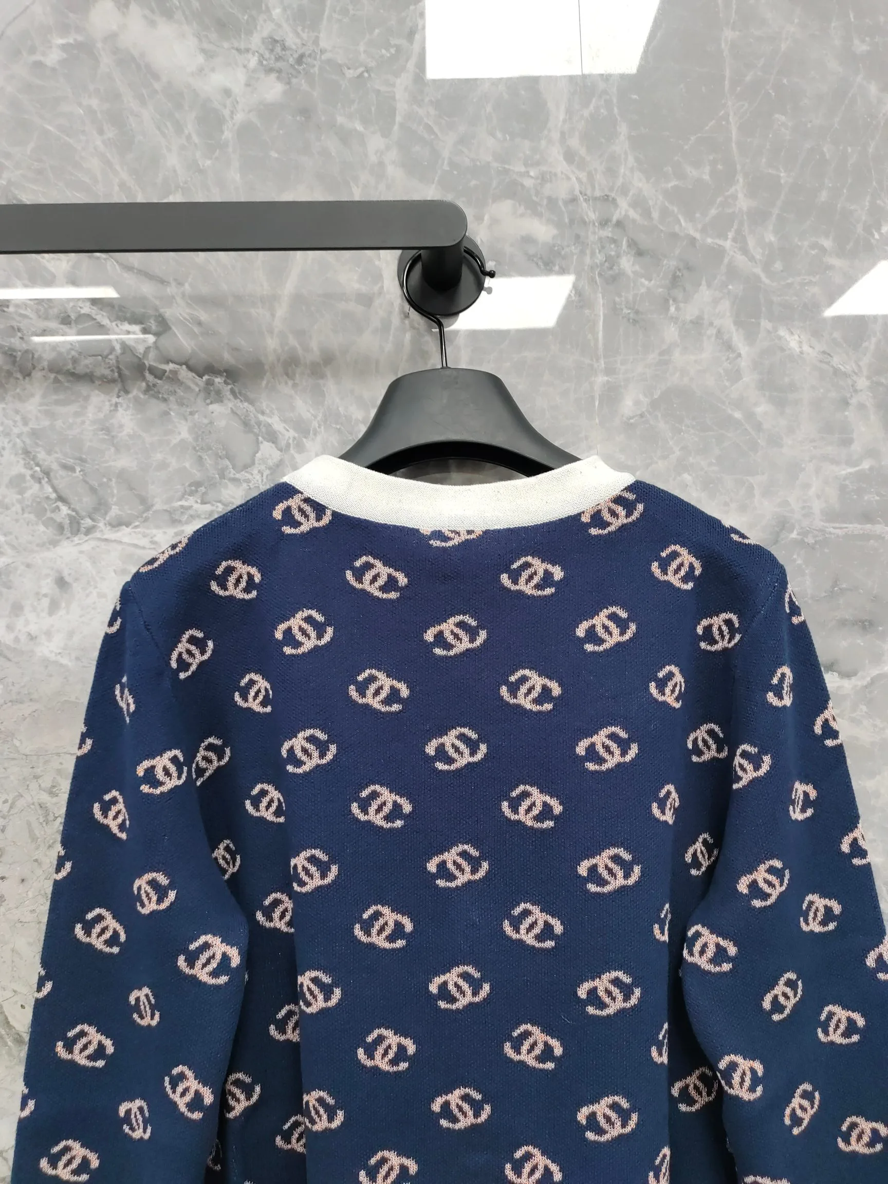 Джемперы И Свитеры Женские Chanel 17954419