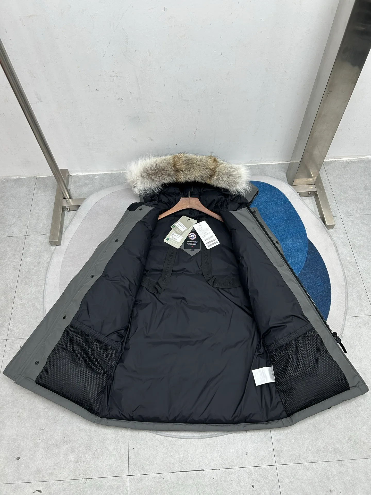 Куртки И Пуховики Женские Canada Goose 378381