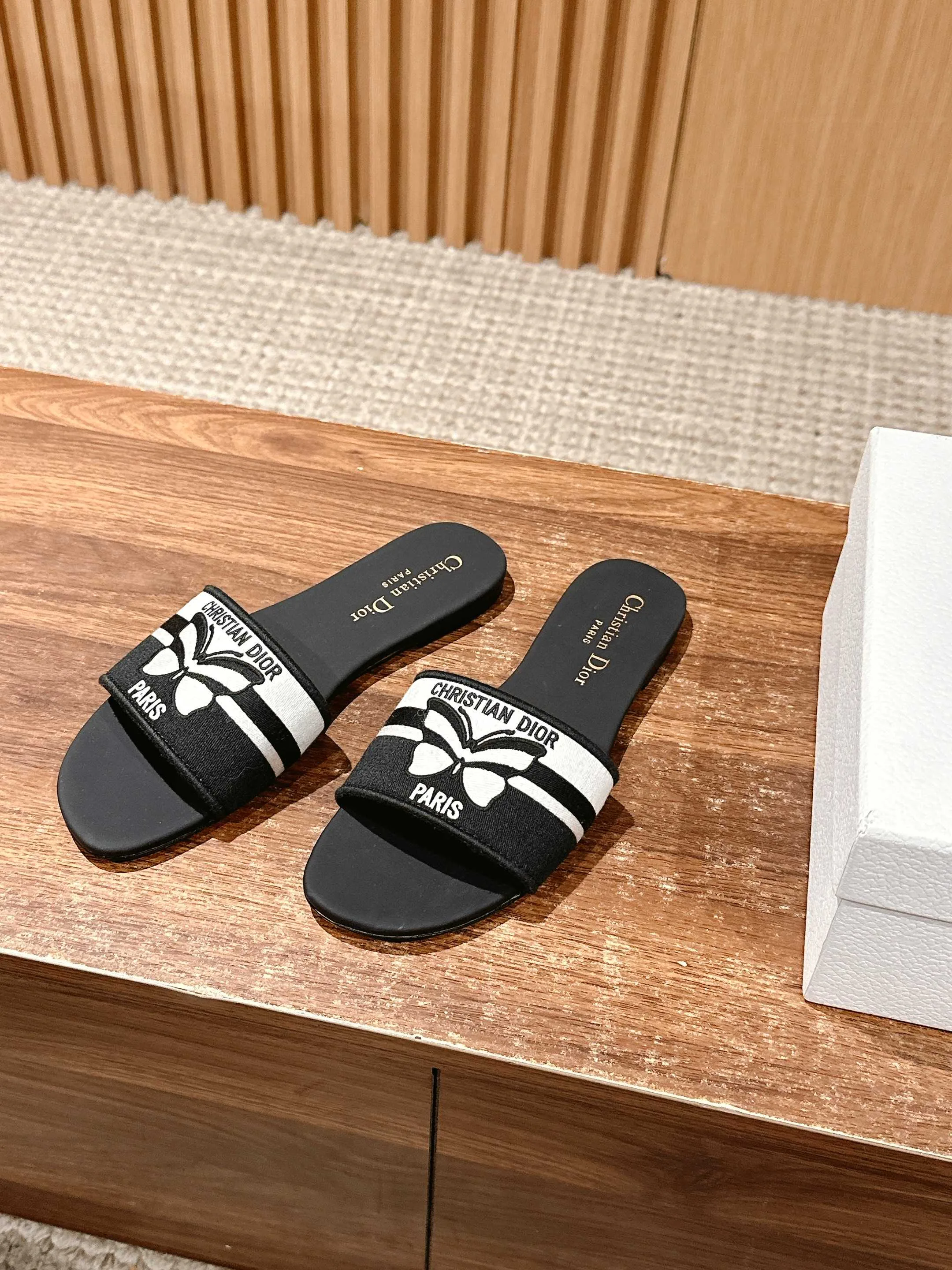Шлепанцы Женские Christian Dior 11600089