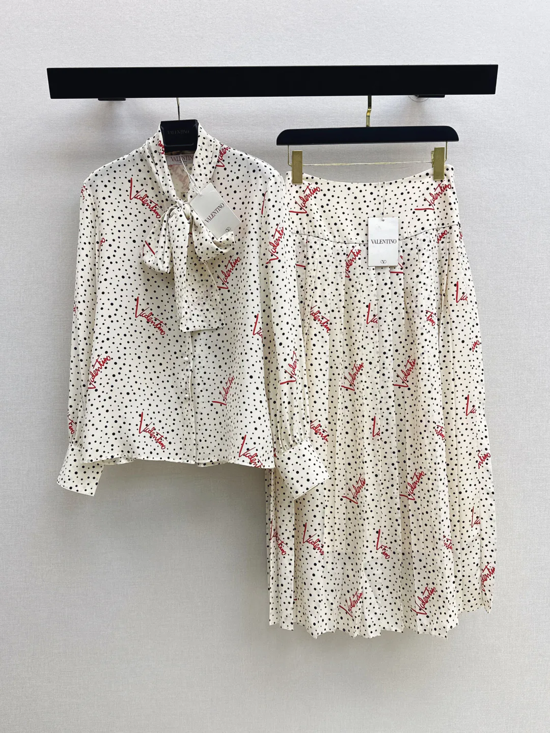 Костюмы Женские Valentino 15193113