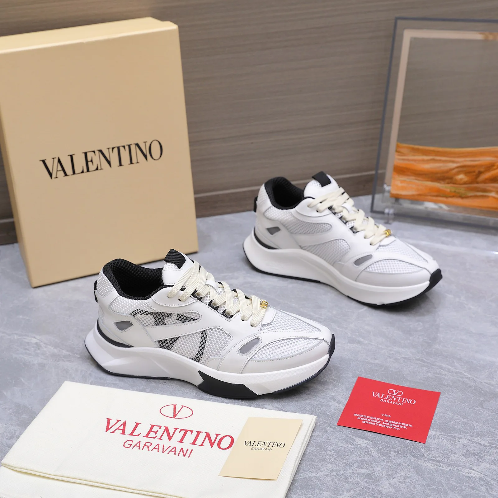 Кроссовки Мужские Valentino 17604595