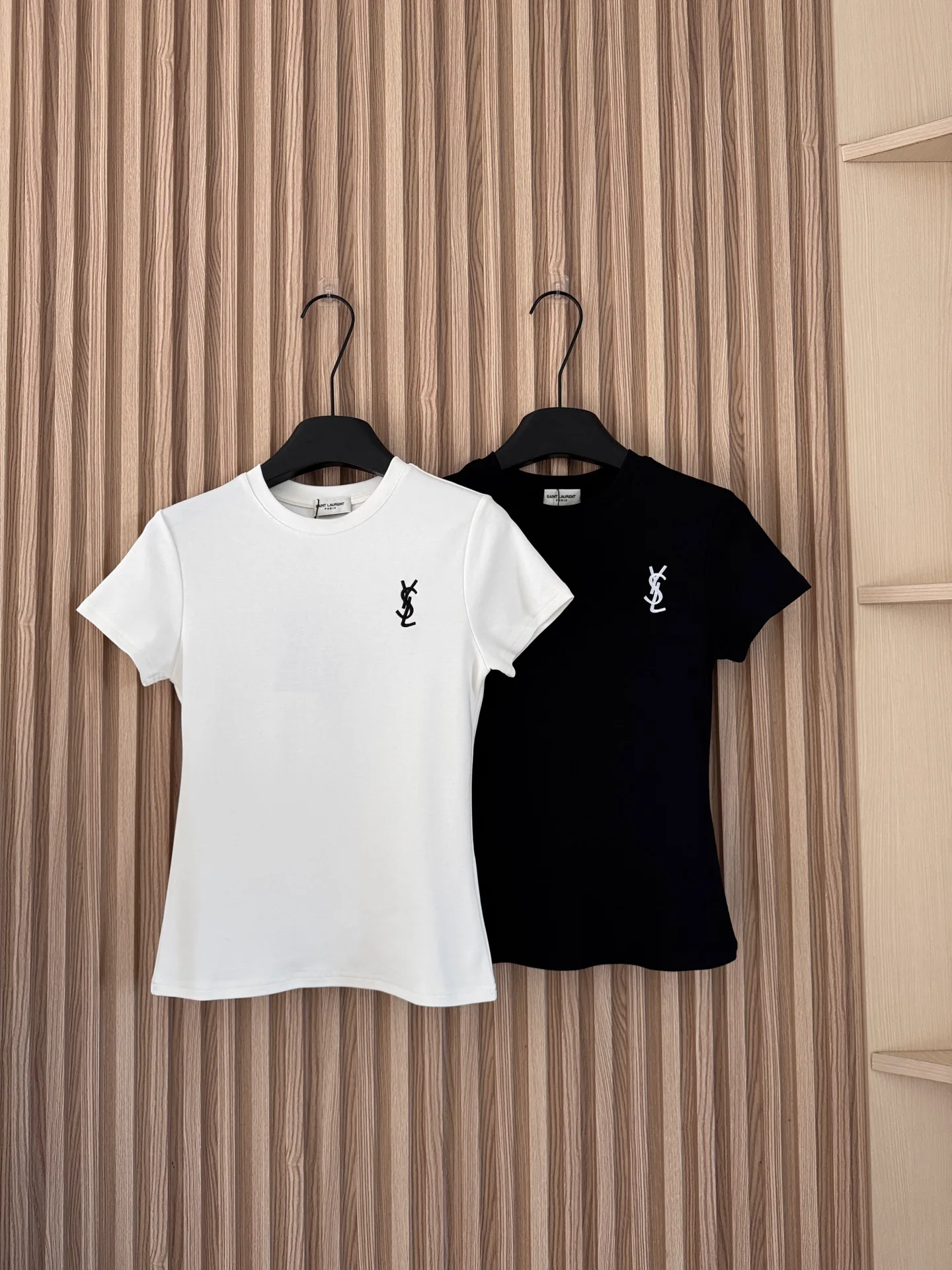 Футболки Женские Saint Laurent 13578001