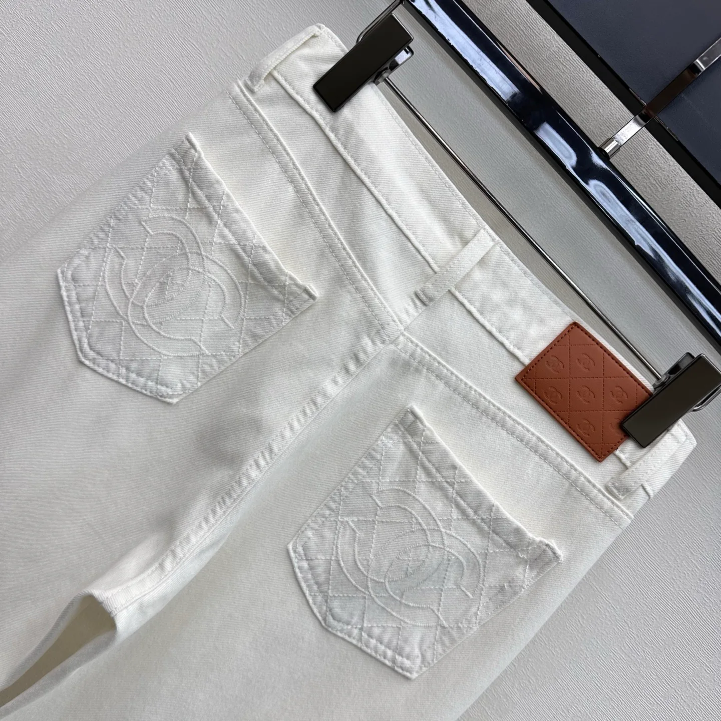 Джинсы Женские Chanel 13400964