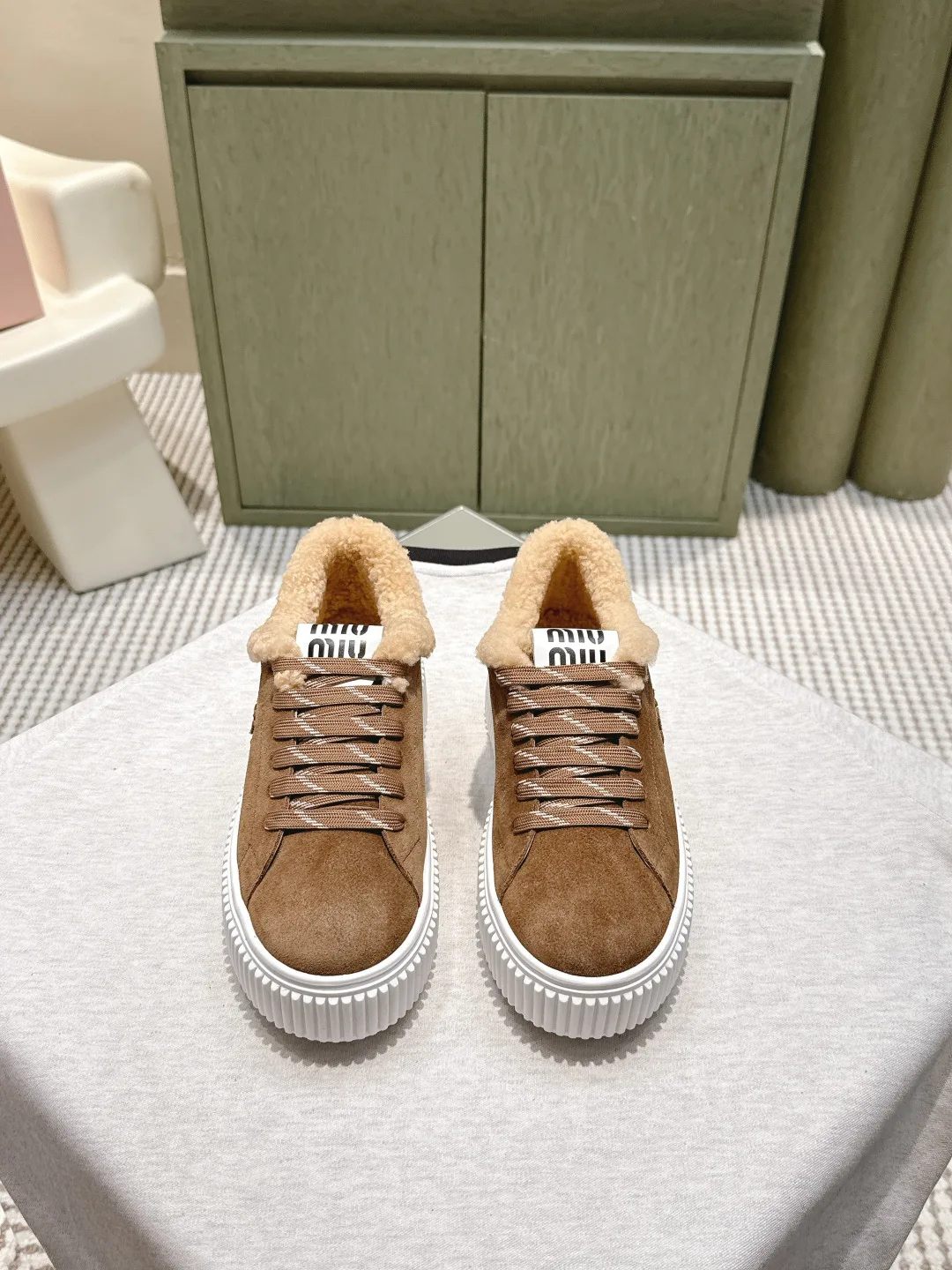 Кроссовки Женские Miu Miu 19786942