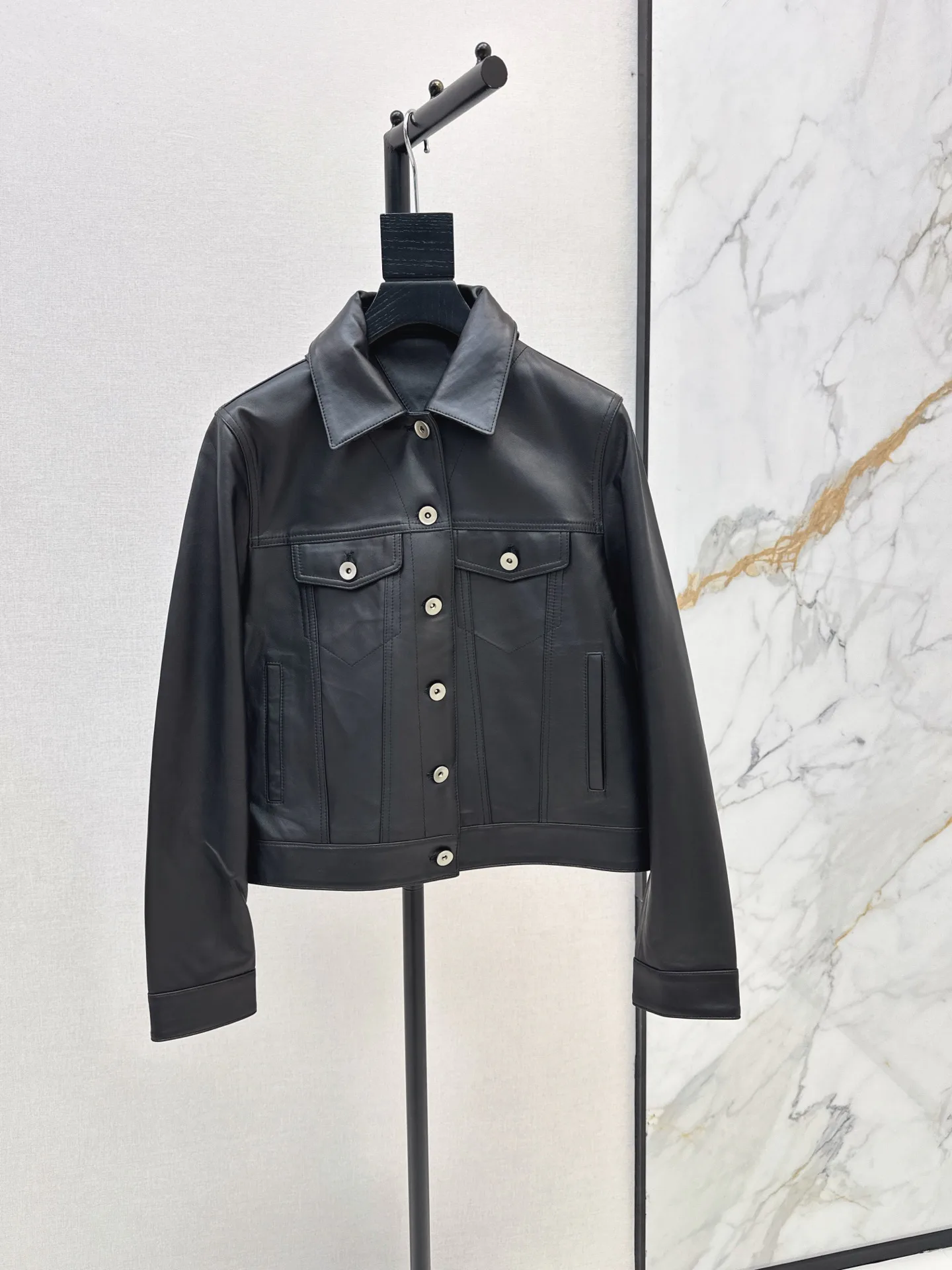 Кожаные Куртки И Дублёнки Женские Bottega Veneta 18173027