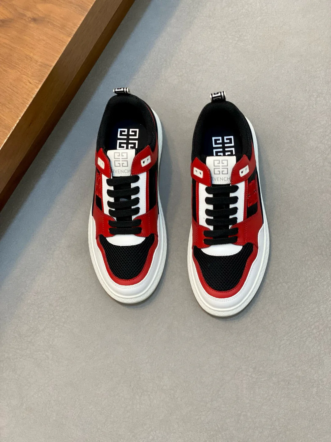 Кроссовки Мужские Givenchy 211564