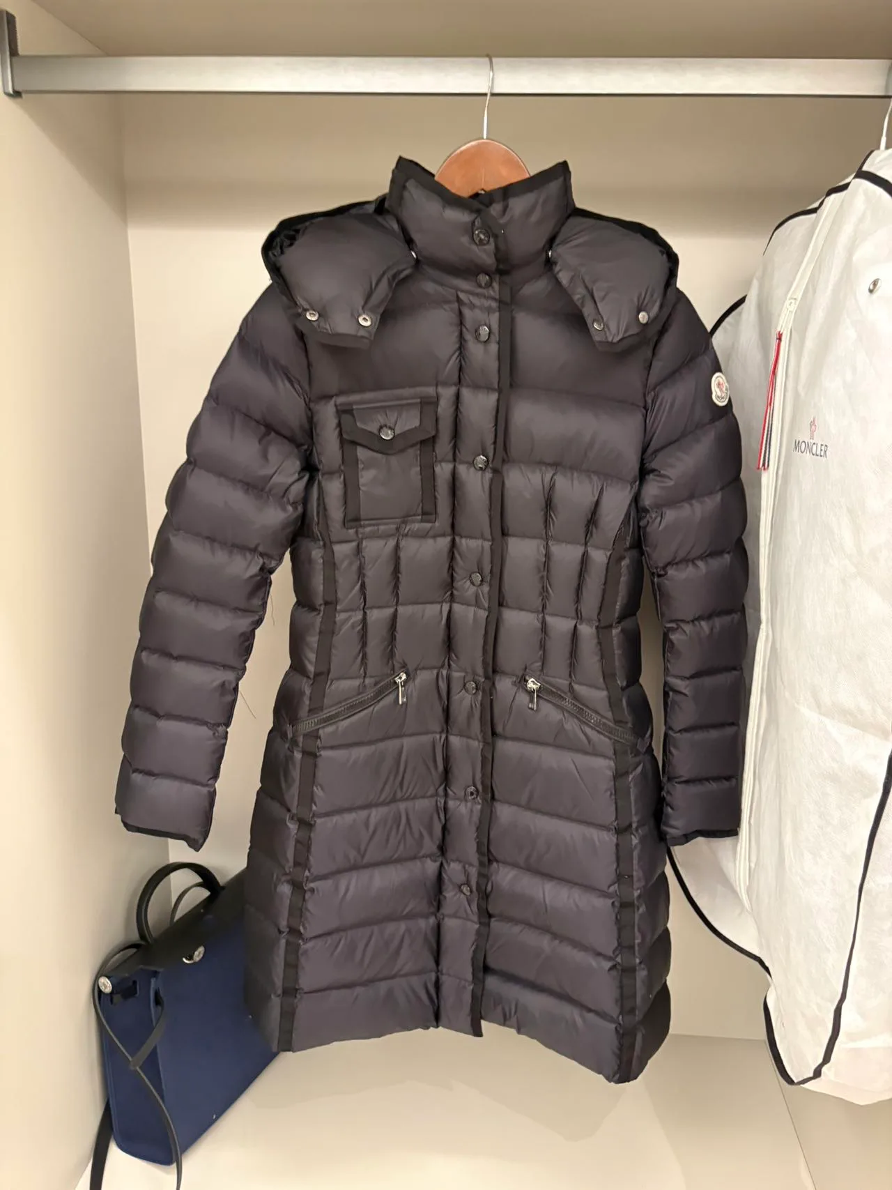 Куртки И Пуховики Женские Moncler 18198734