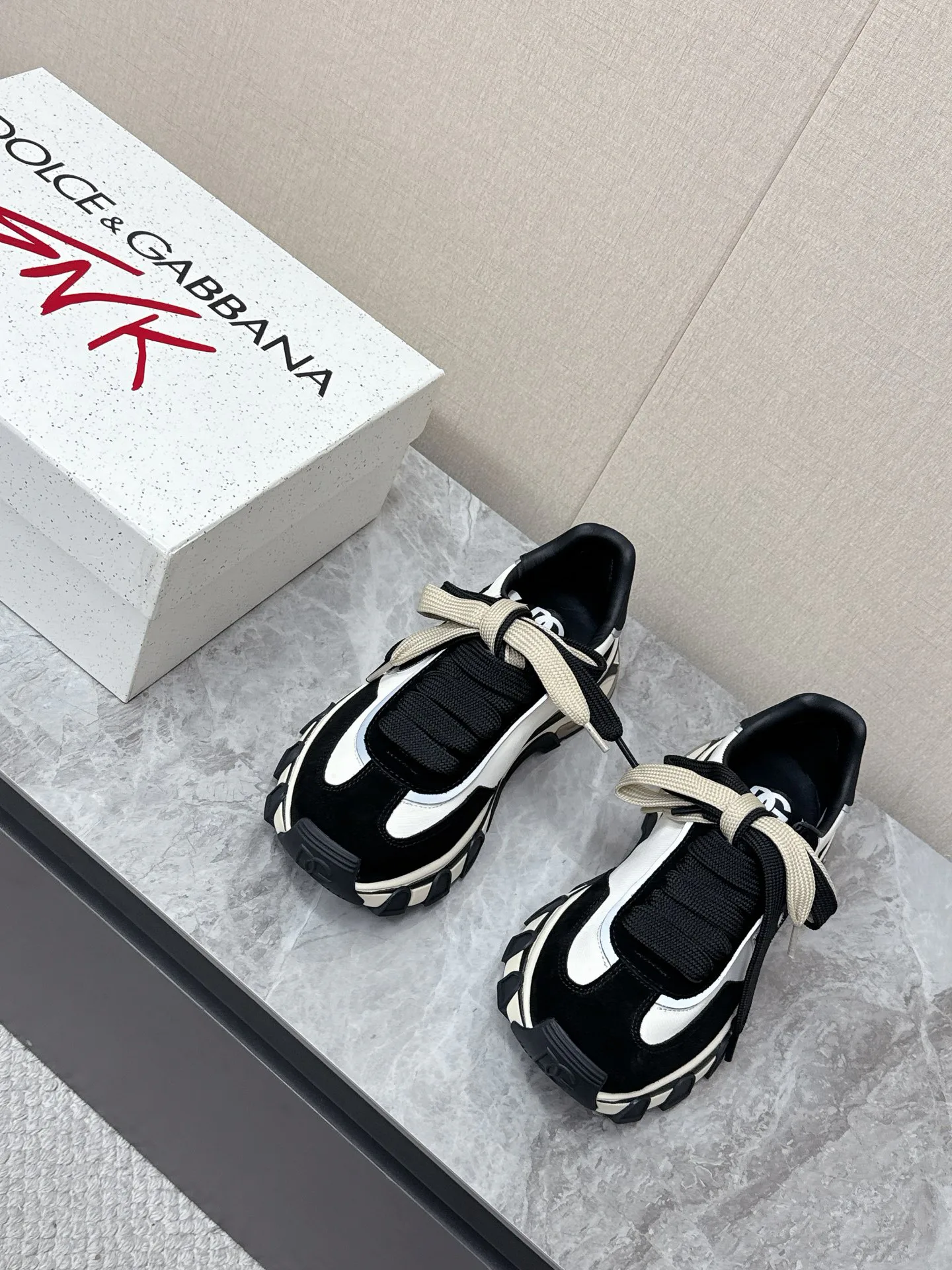 Кроссовки Женские Dolce & Gabbana 18685859