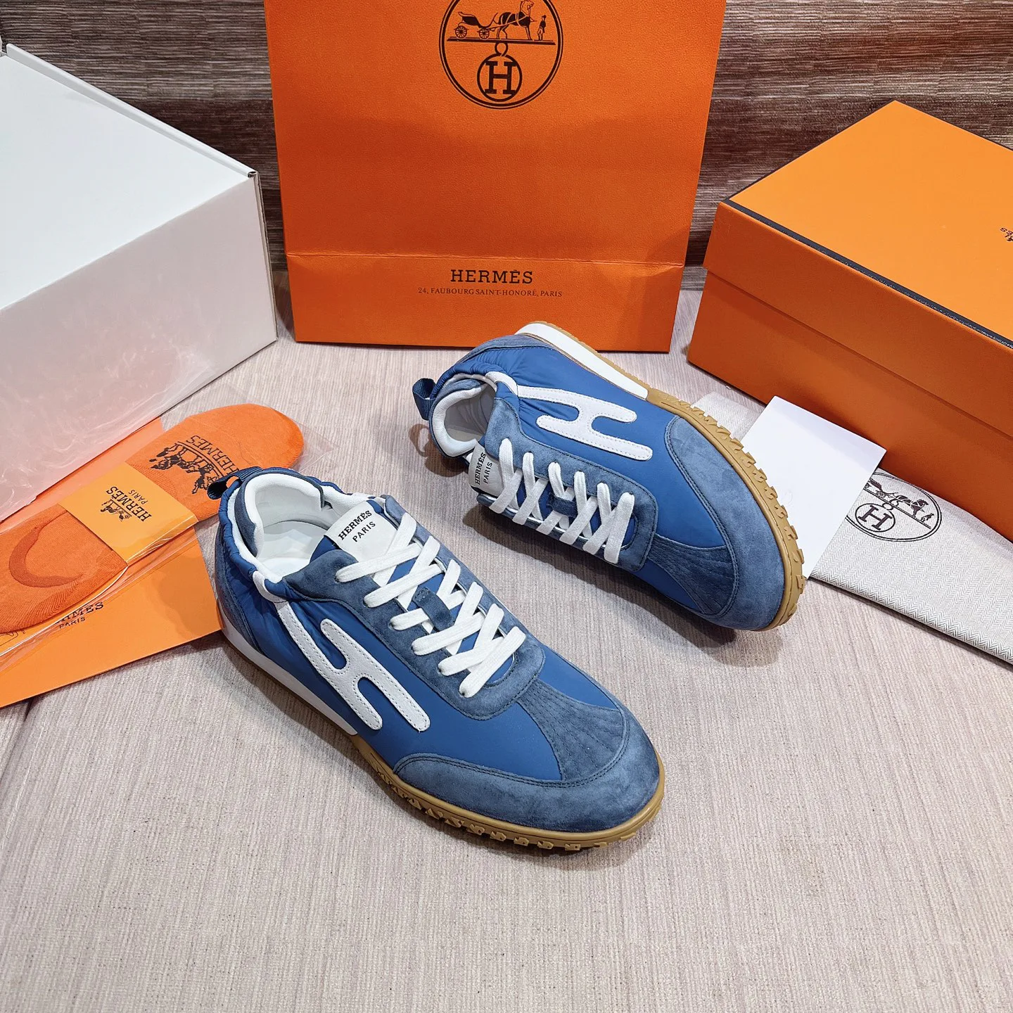 Кроссовки Женские Hermes 17749544