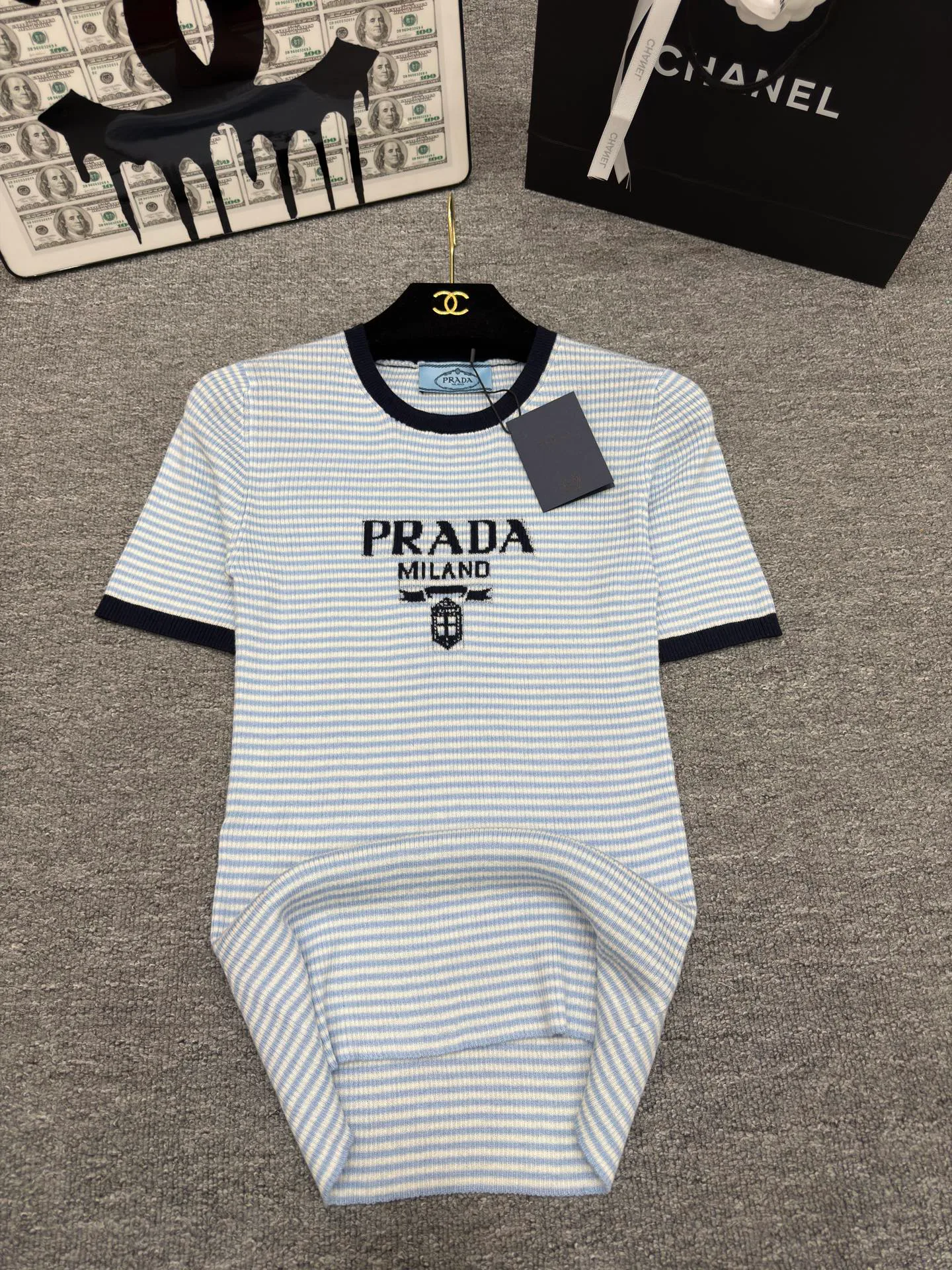 Футболки Женские Prada 13456076