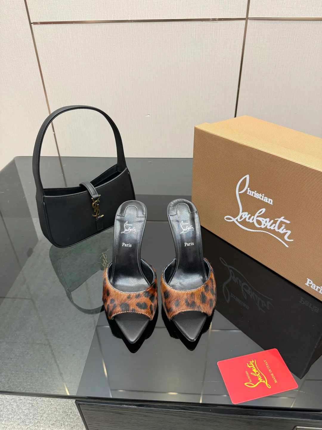 Босоножки Женские Christian Louboutin 374993