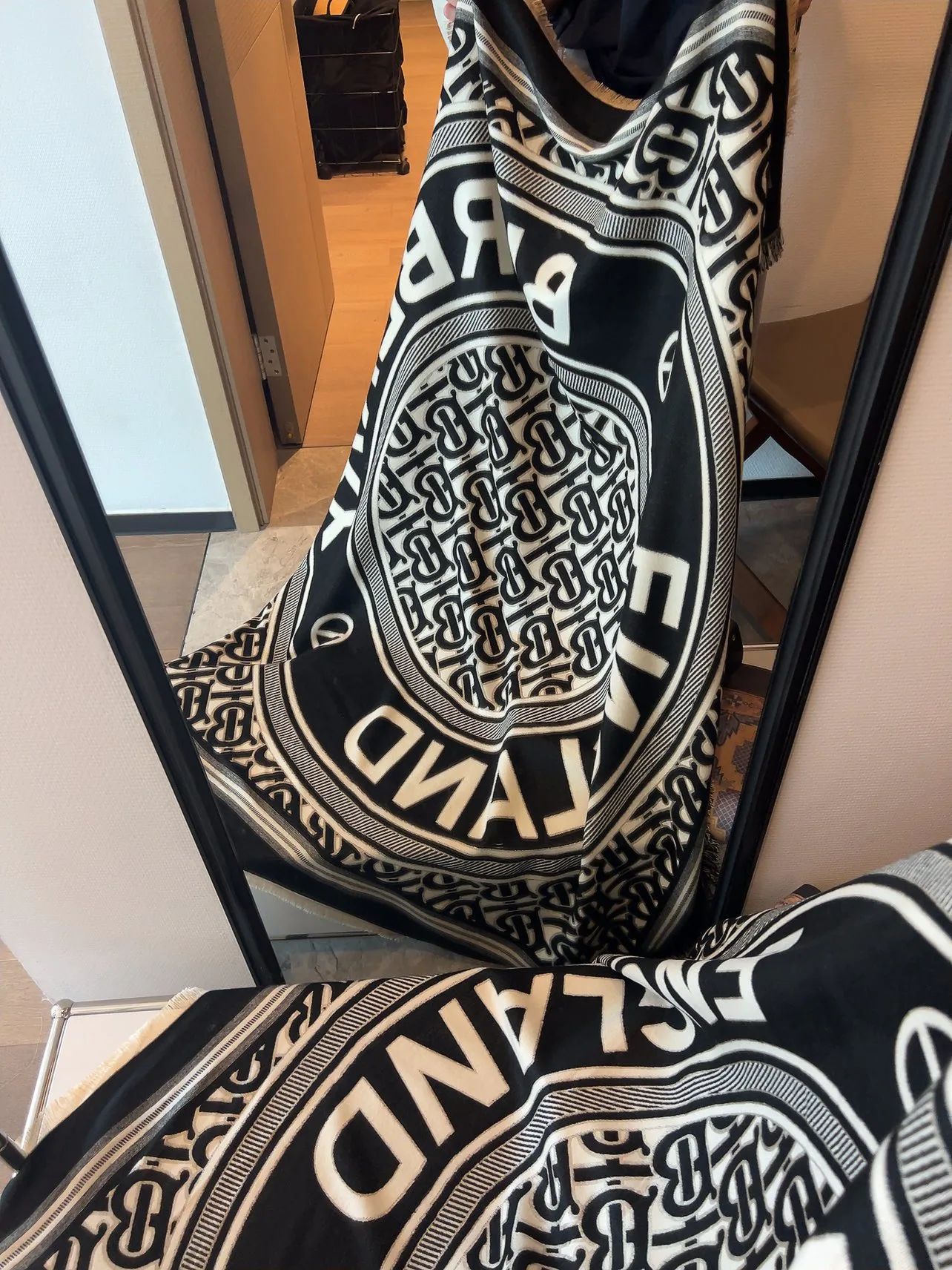 Платки Burberry 1973640