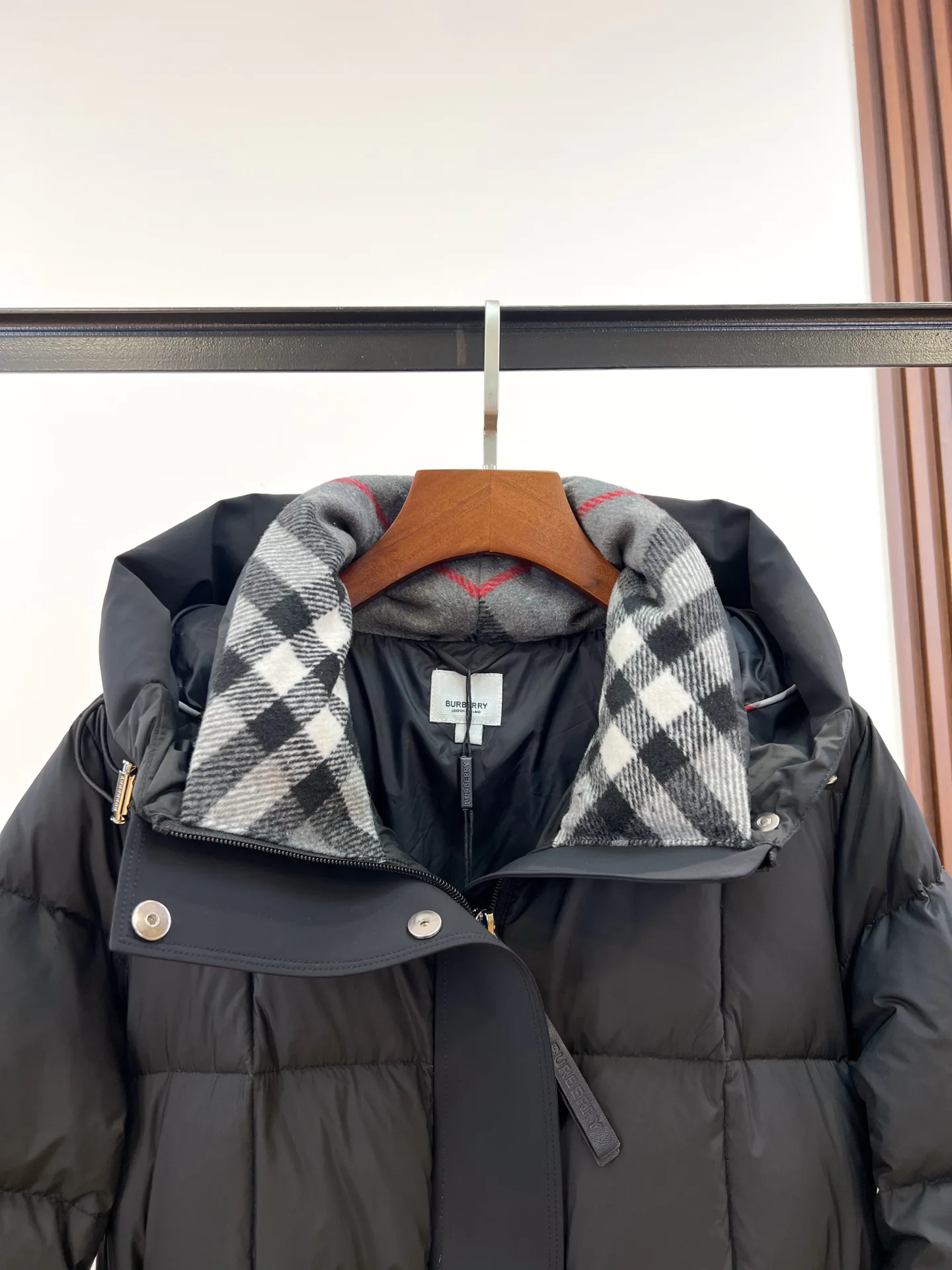 Куртки И Пуховики Женские Burberry 18741944
