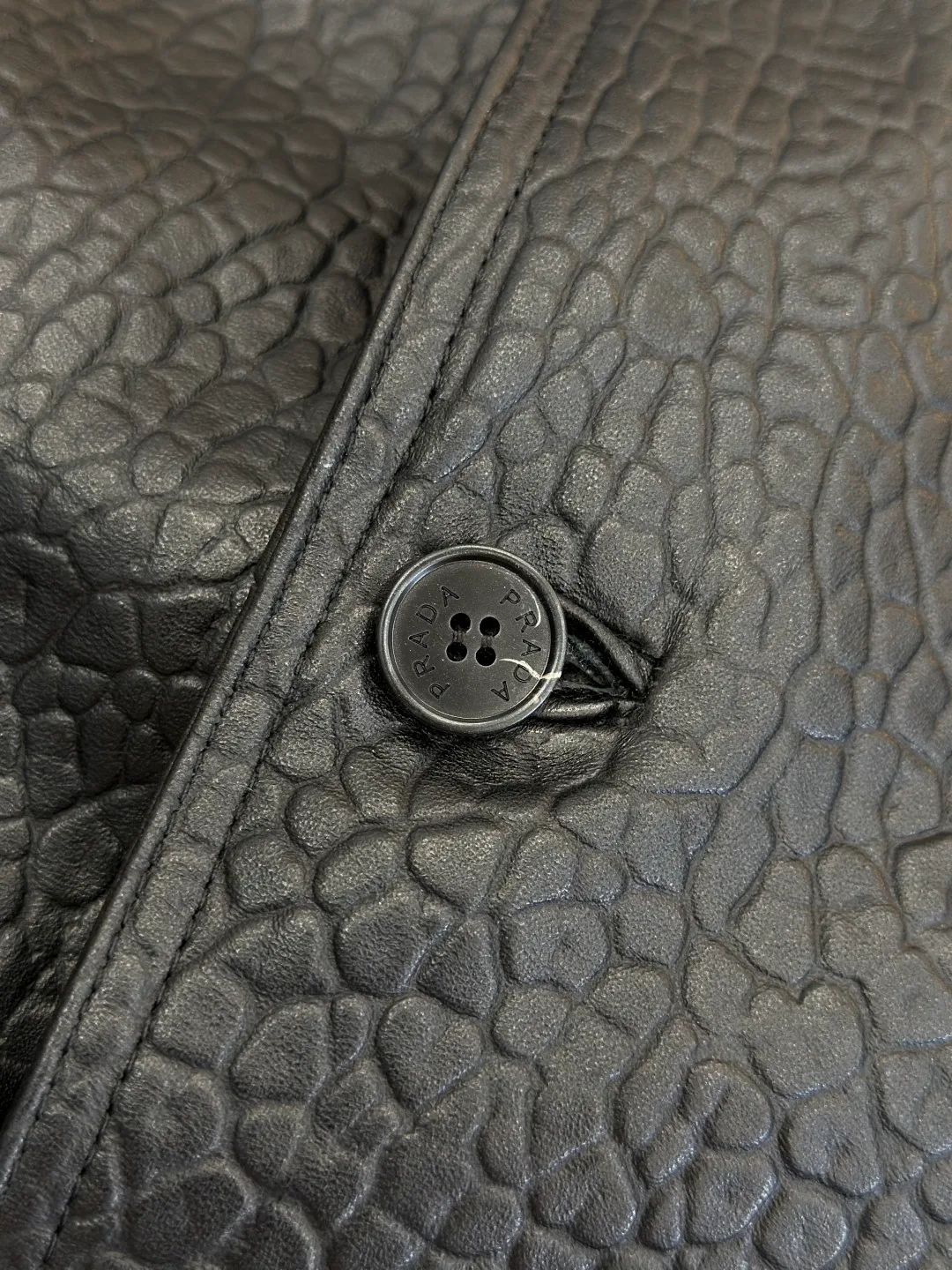 Кожаные Куртки И Дублёнки Мужские Prada 18260643