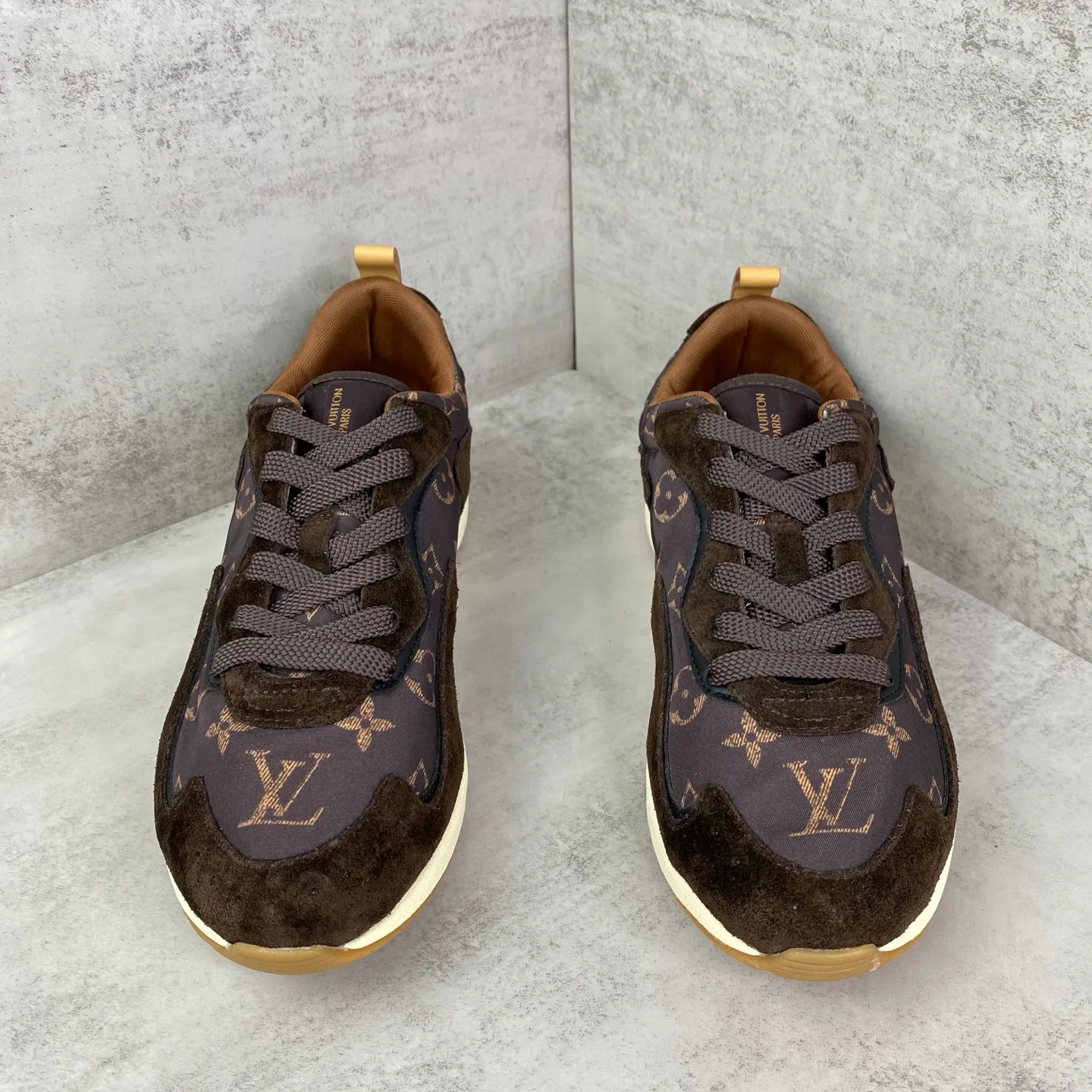 Кроссовки Женские Louis Vuitton 18747163
