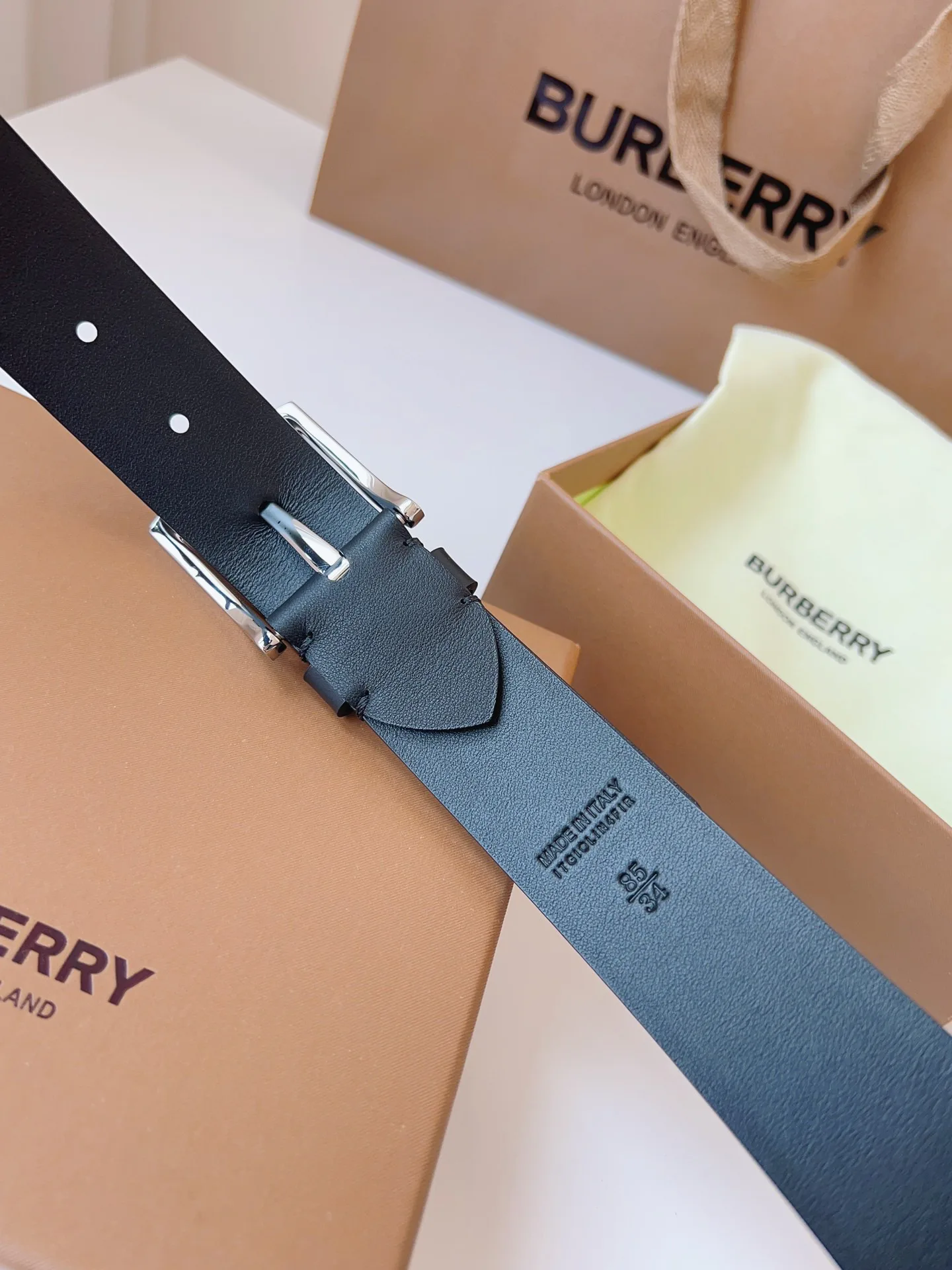 Ремни Burberry 11648713