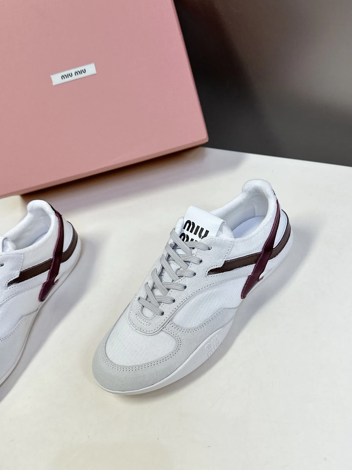 Кроссовки Женские Miu Miu 21699