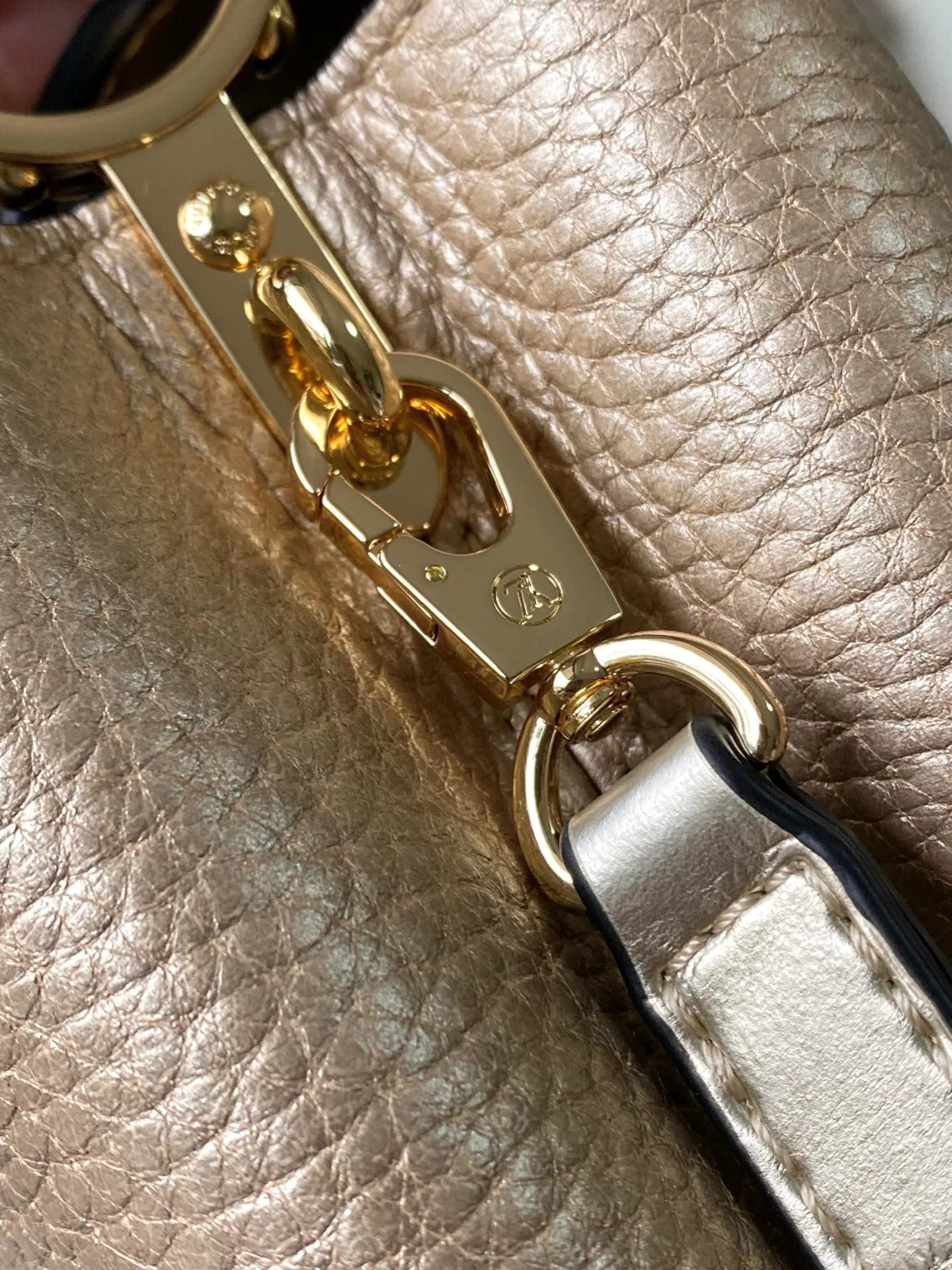 Классические Сумки Женские Louis Vuitton 17450393