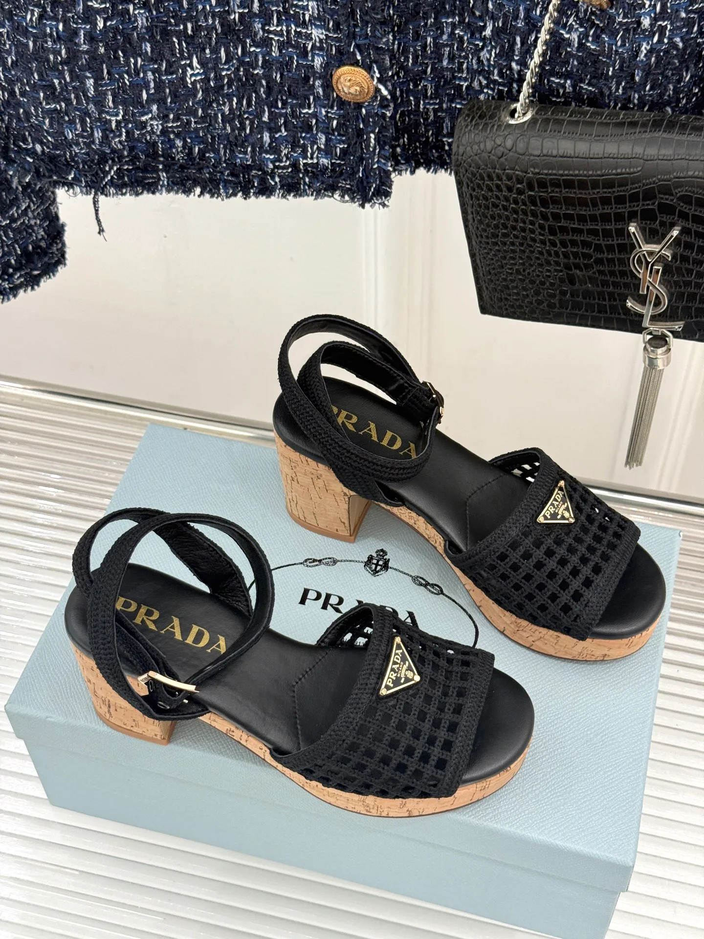 Босоножки Женские Prada 17467511