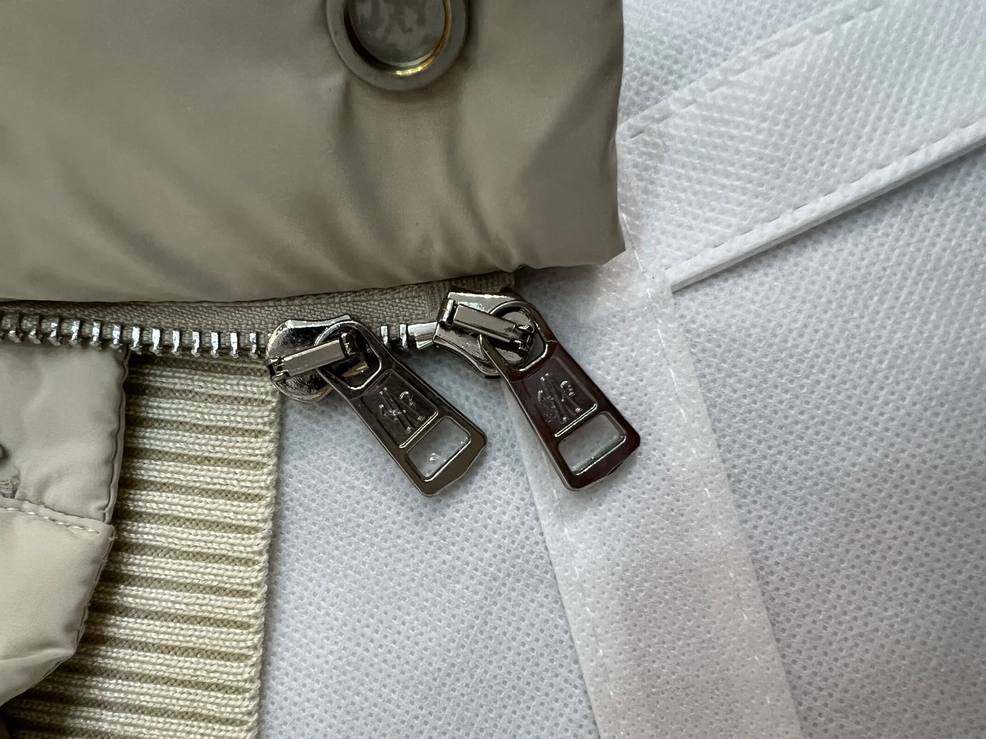 Куртки И Пуховики Женские Moncler 1845701