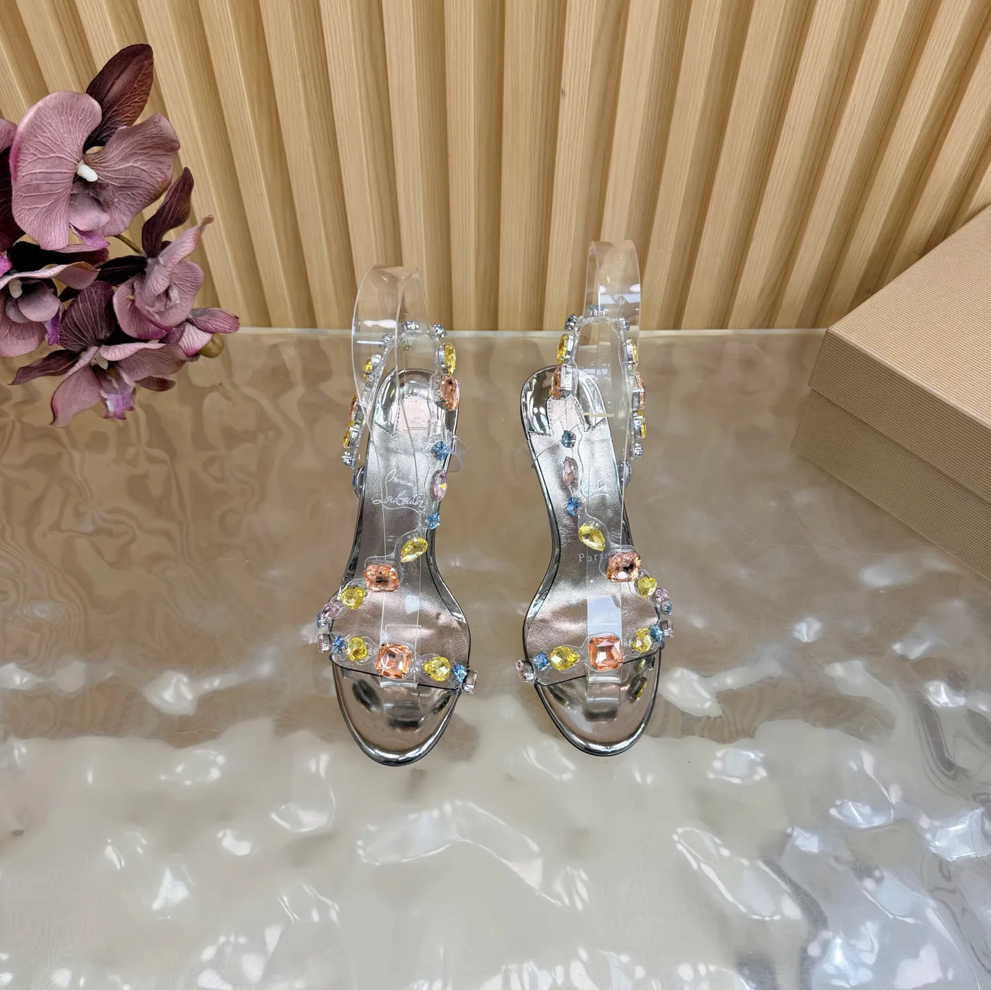 Босоножки Женские Christian Louboutin 9396017