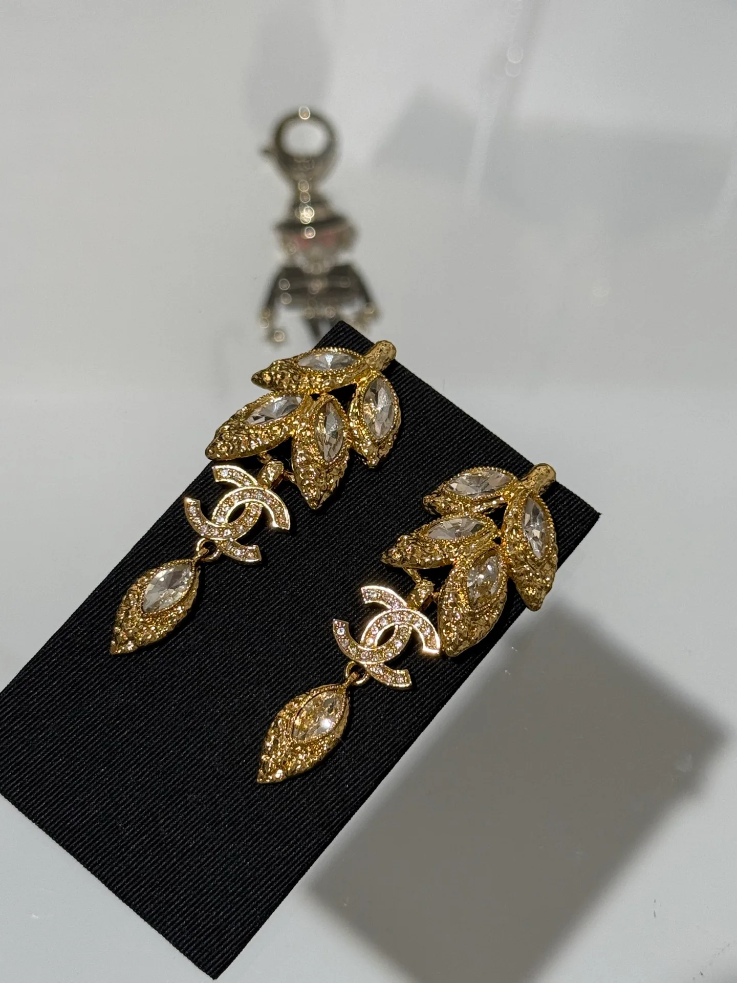Бижутерия Chanel 5623907