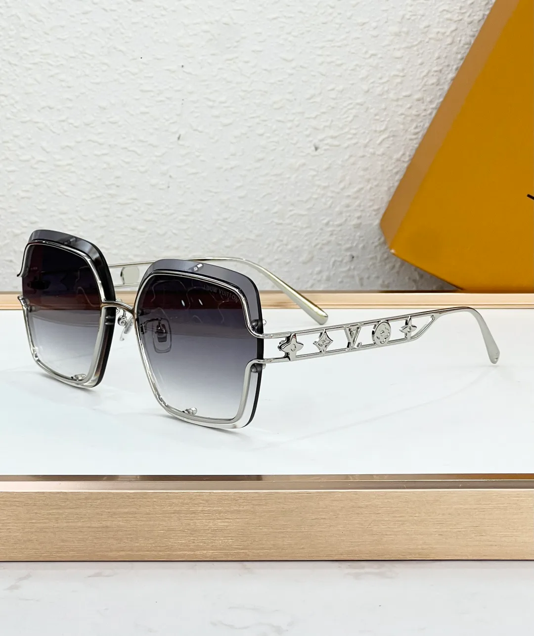 Очки Louis Vuitton 13434175