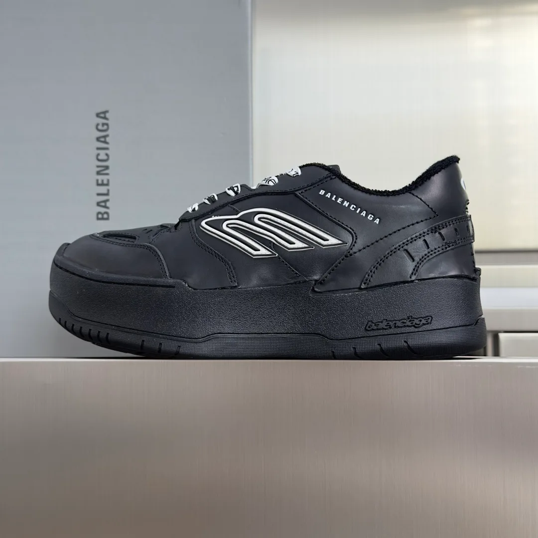 Кроссовки Женские Balenciaga 11226565